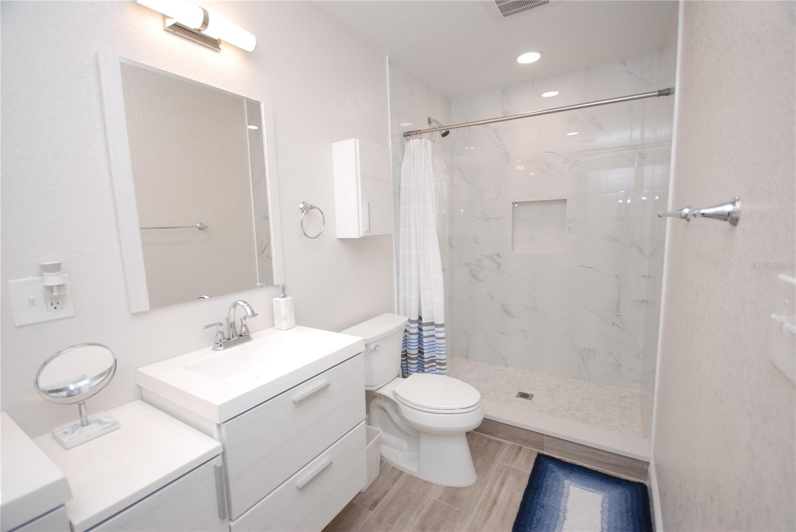 Image 14 of 21 For 6515 La Mesa Circle