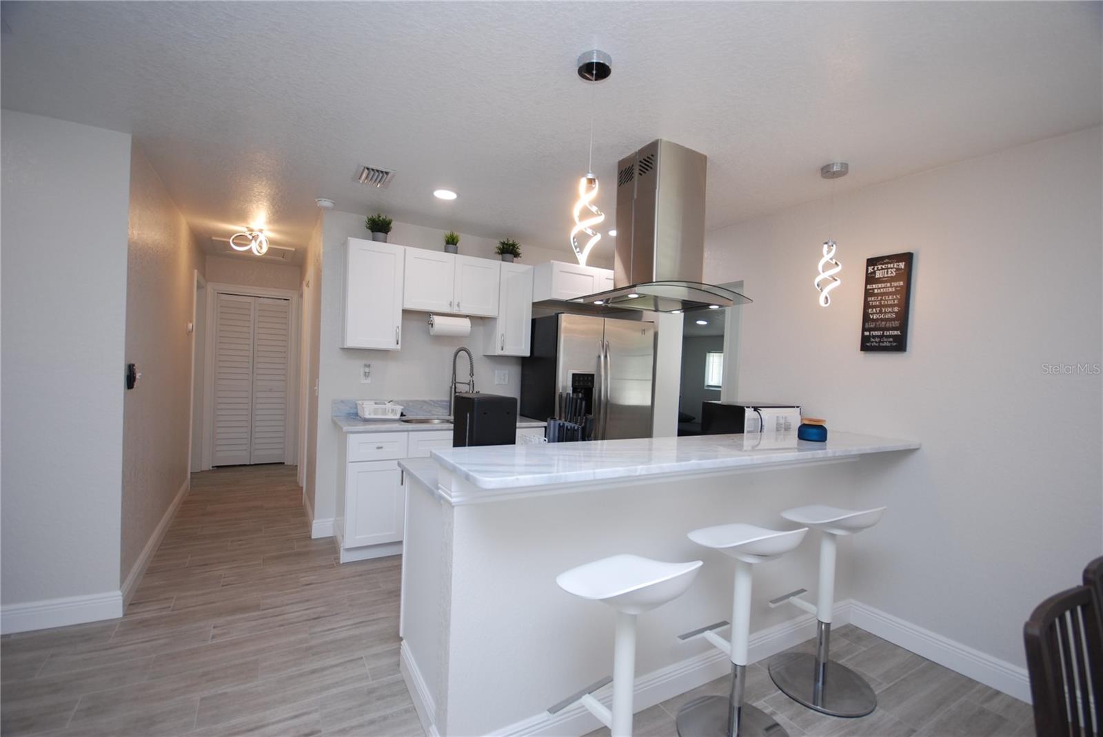 Image 6 of 21 For 6515 La Mesa Circle