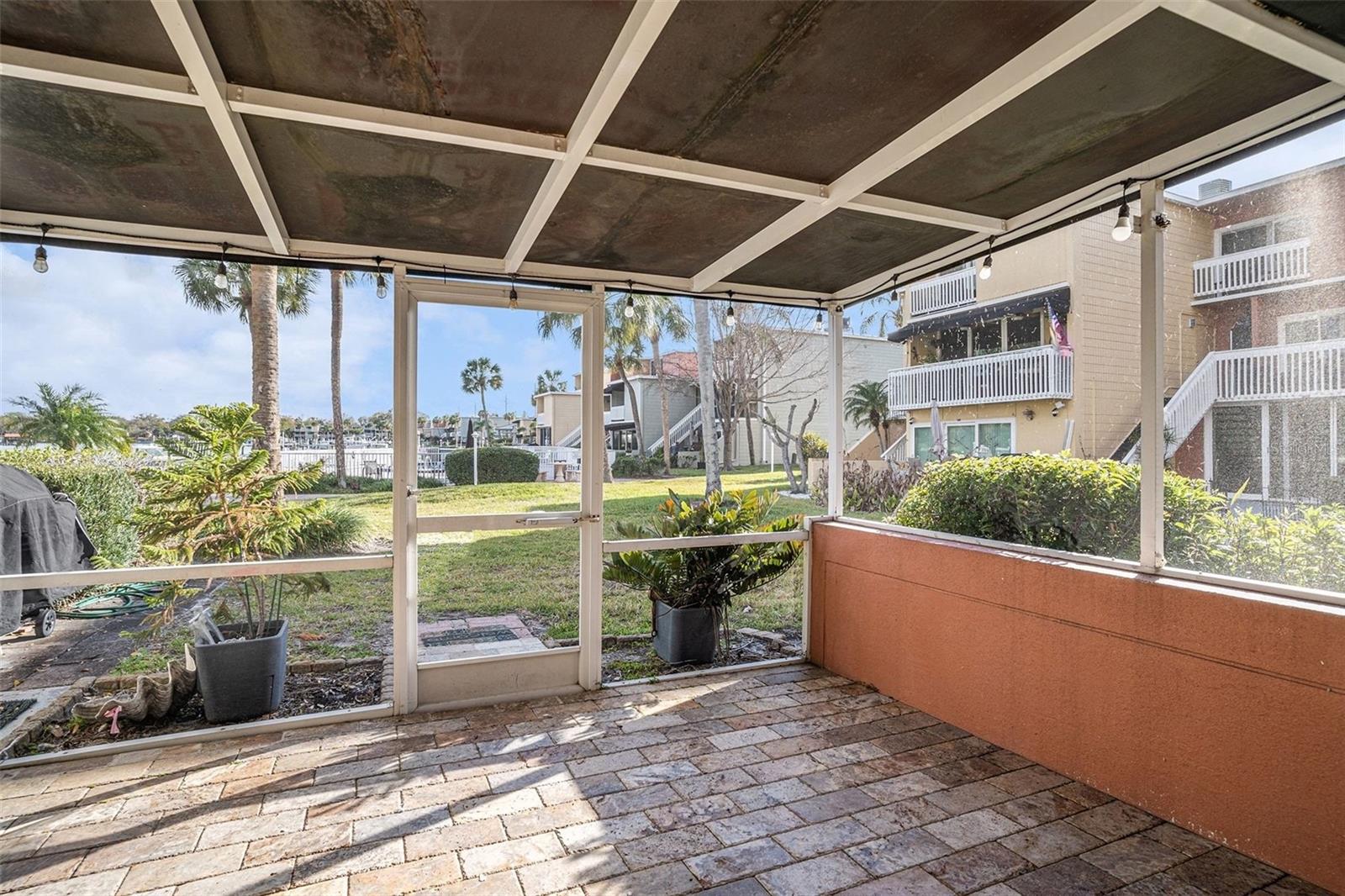 Image 13 of 17 For 2424 Tampa Bay Boulevard I103