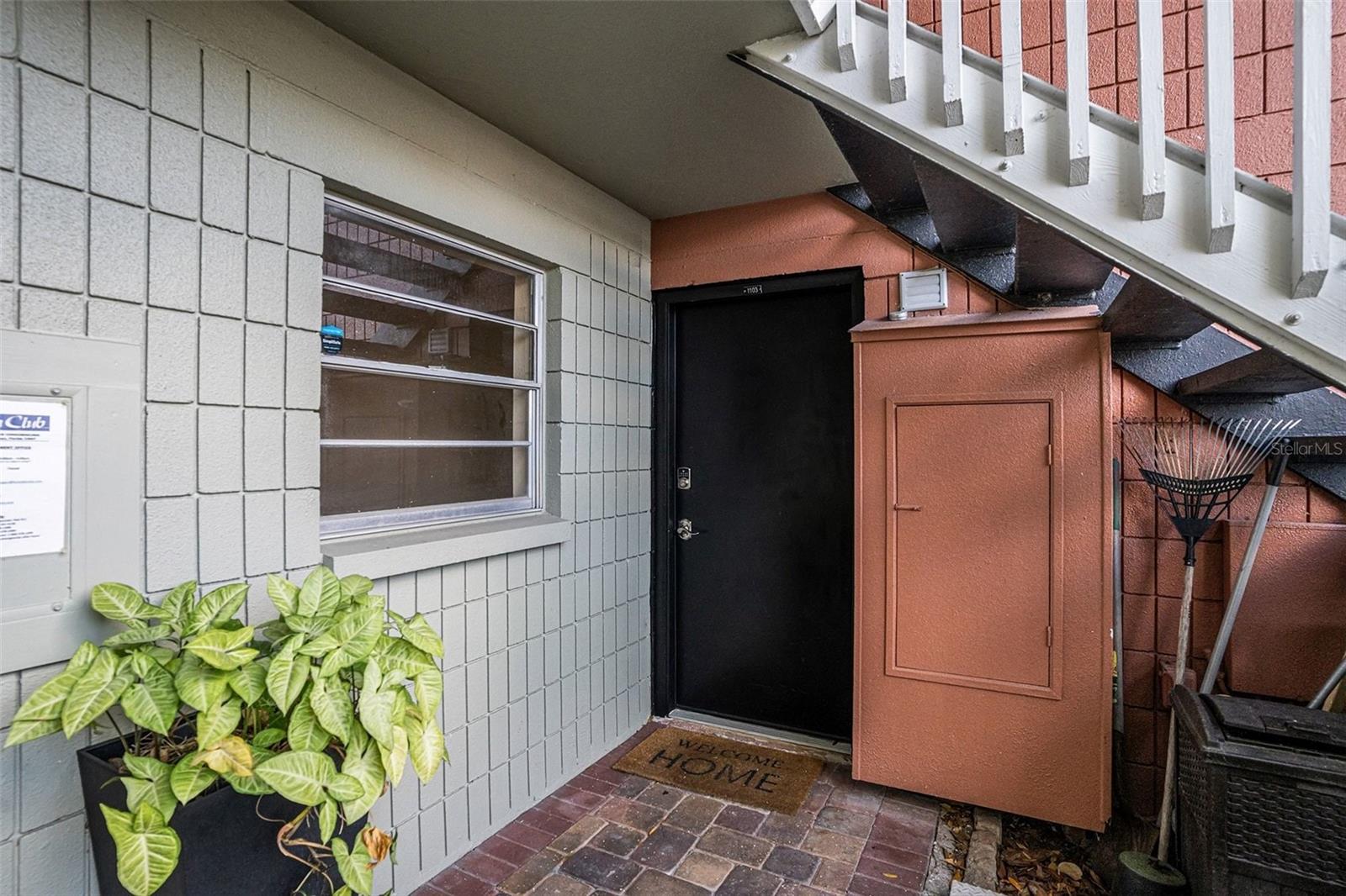 Image 3 of 17 For 2424 Tampa Bay Boulevard I103