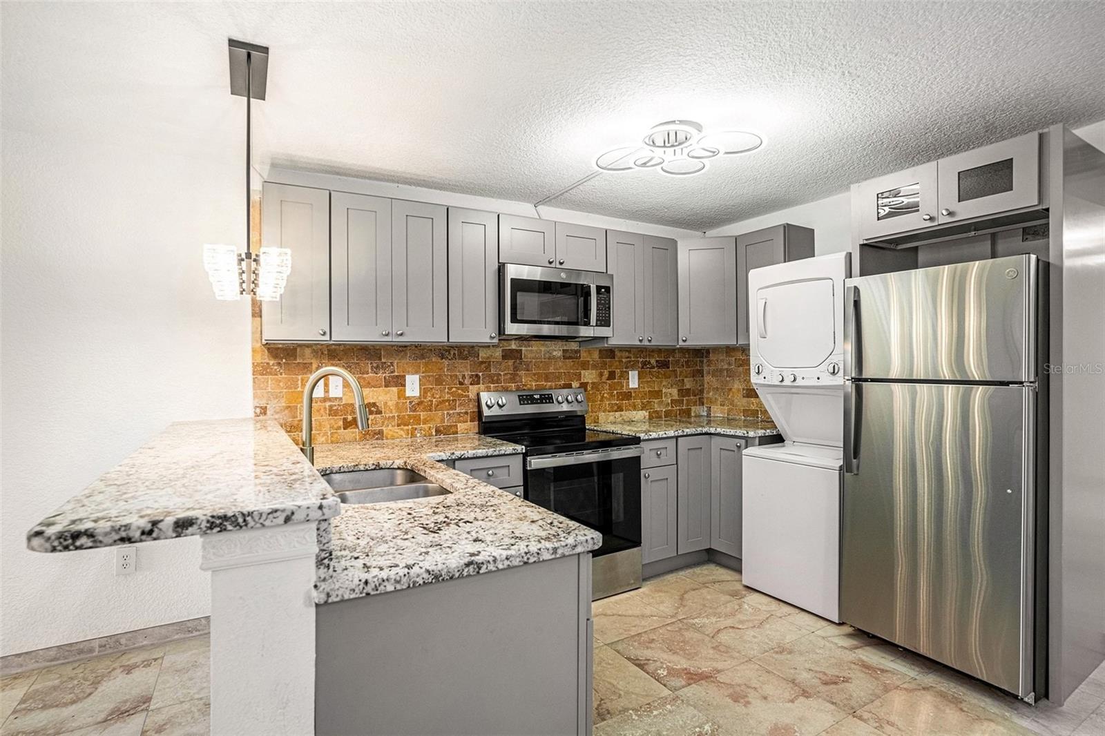 Image 6 of 17 For 2424 Tampa Bay Boulevard I103