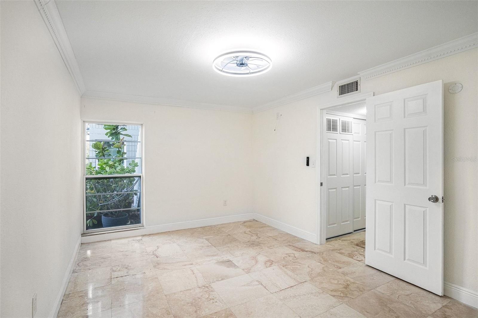 Image 8 of 17 For 2424 Tampa Bay Boulevard I103