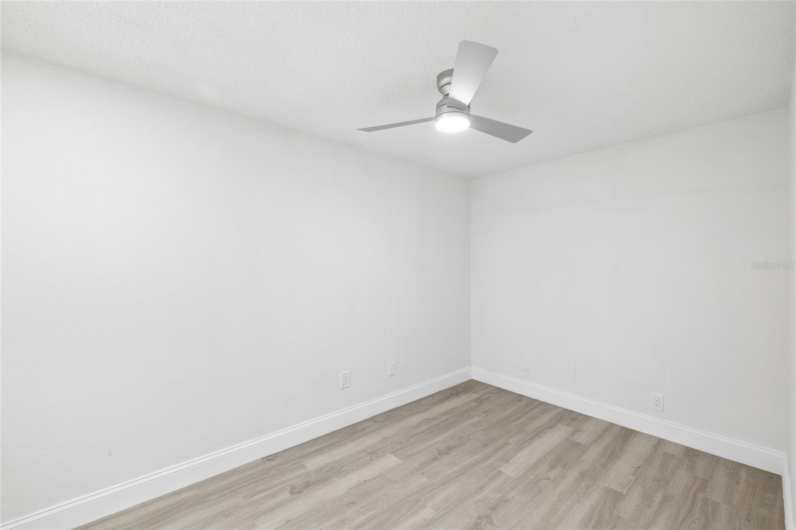 Image 15 of 35 For 8309 Dasa Pl