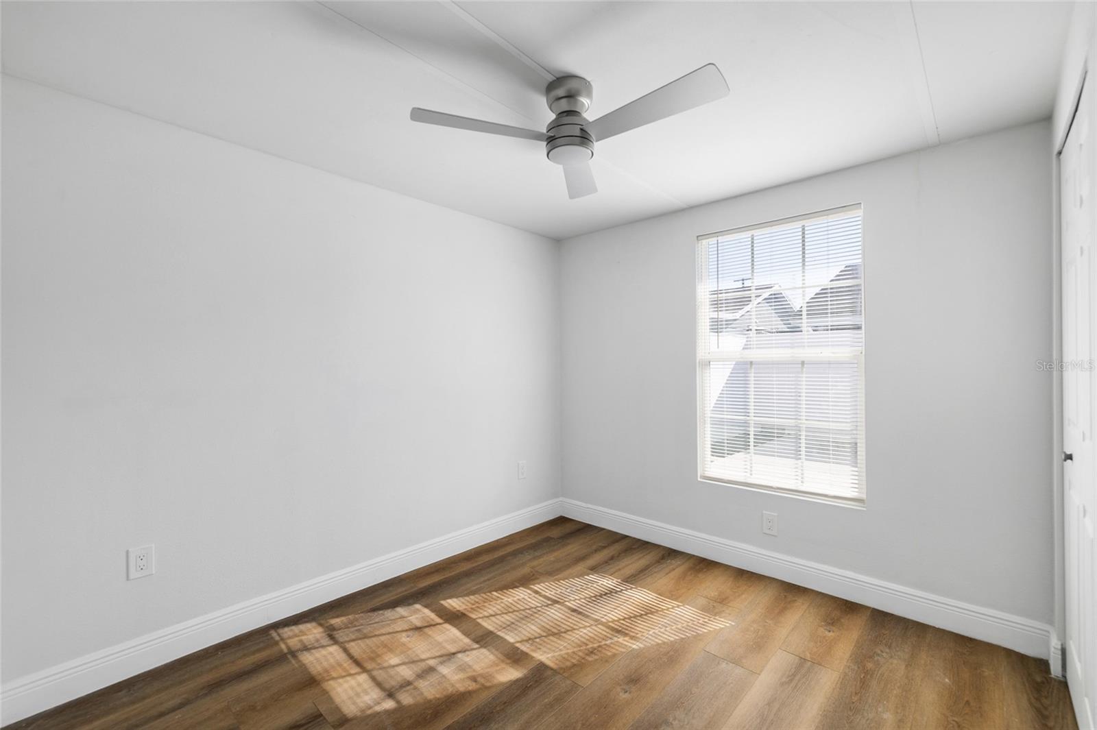 Image 17 of 35 For 8309 Dasa Pl