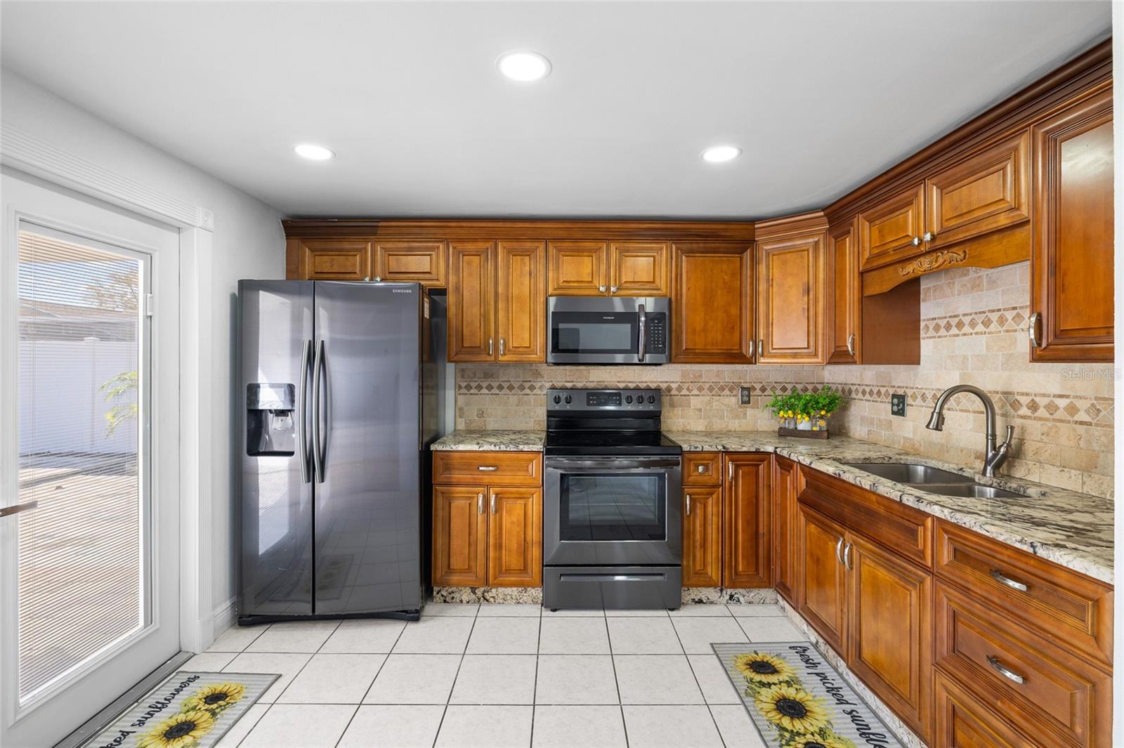 Image 18 of 35 For 8309 Dasa Pl