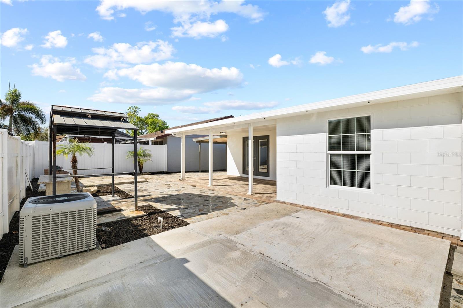 Image 24 of 35 For 8309 Dasa Pl