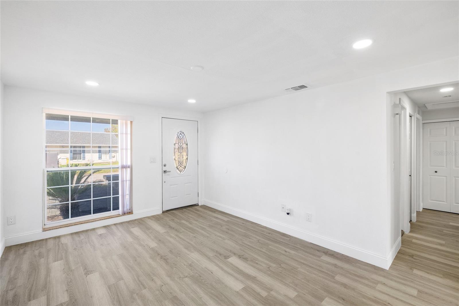 Image 6 of 35 For 8309 Dasa Pl