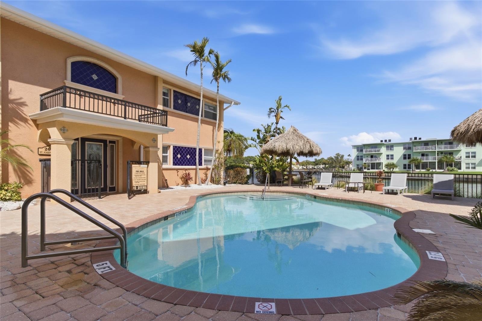 Image 3 of 33 For 2675 St Josephs Drive E D