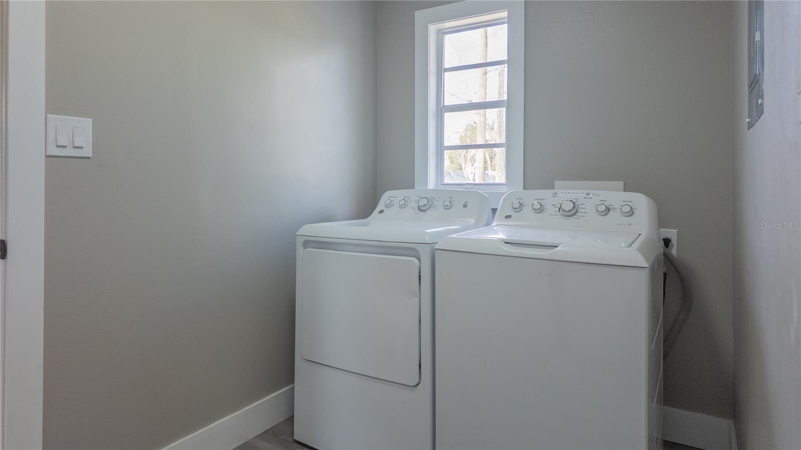 Image 20 of 25 For 3712 36th Avenue