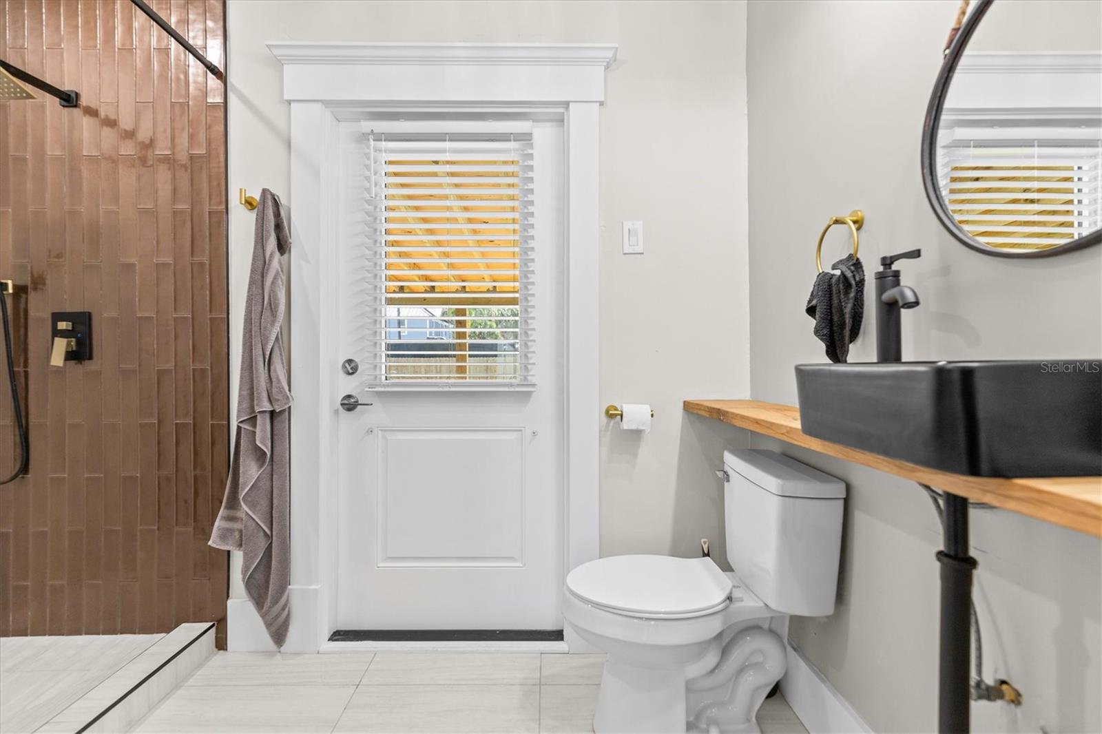 Image 12 of 28 For 418 Orange Street