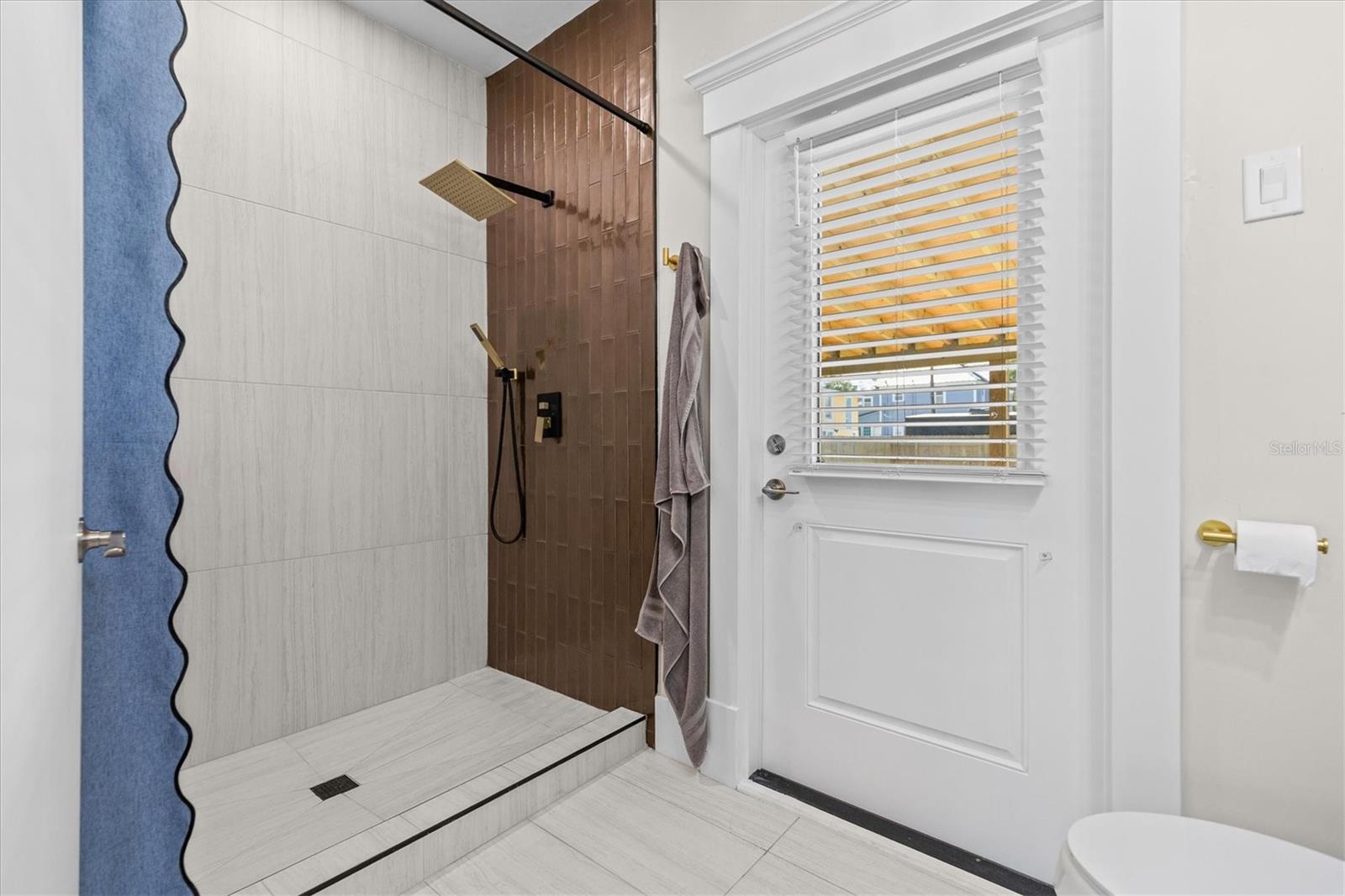 Image 14 of 28 For 418 Orange Street