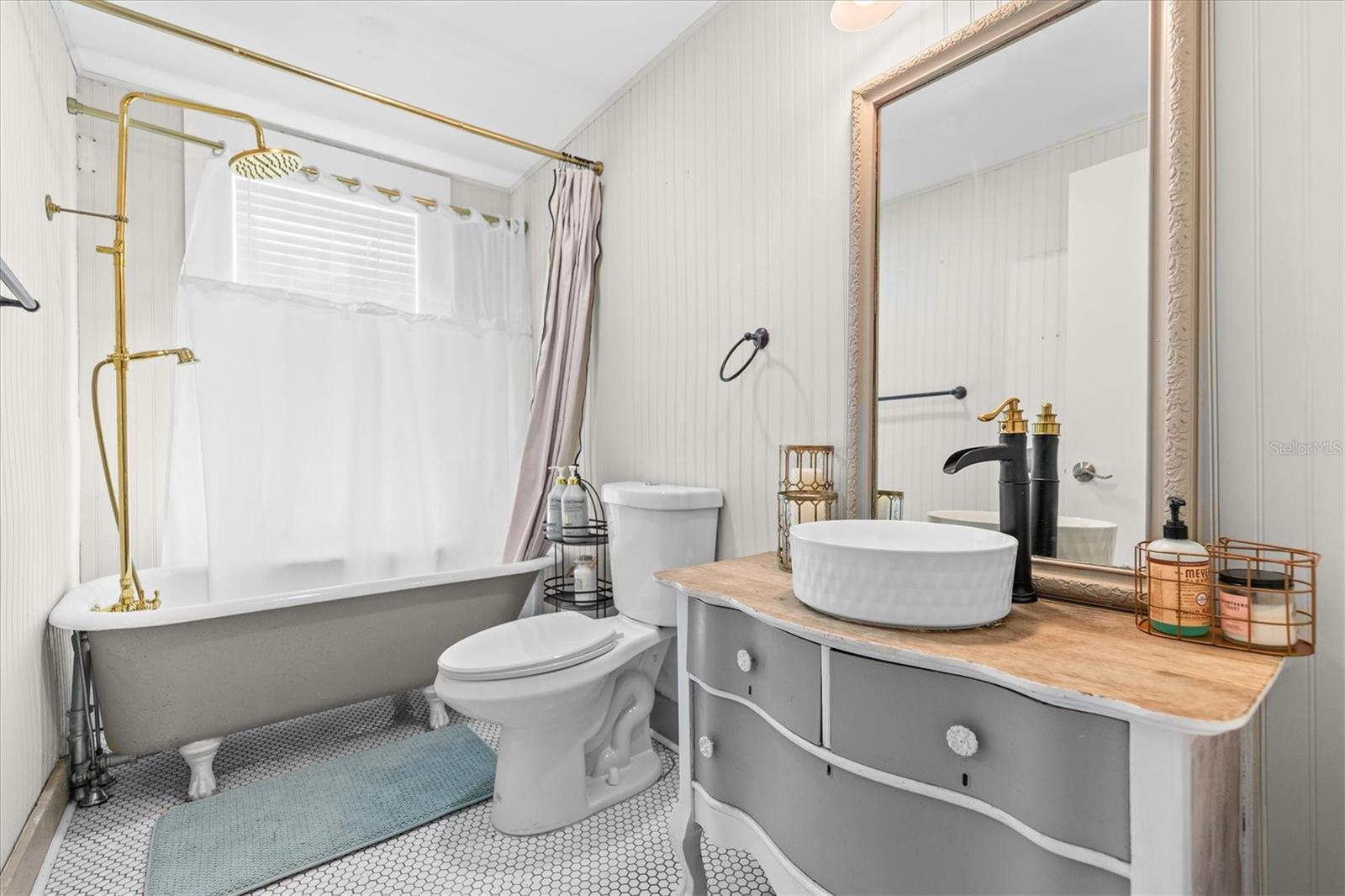 Image 17 of 28 For 418 Orange Street