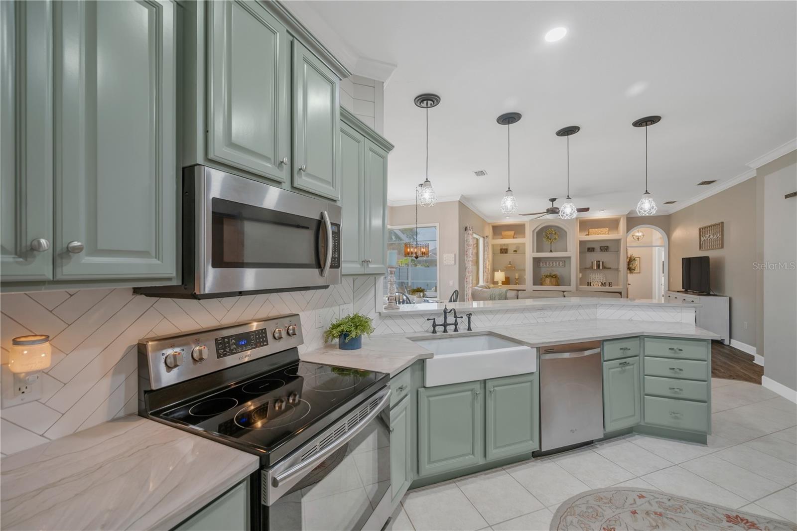 Image 8 of 58 For 406 Ruby Lake Place