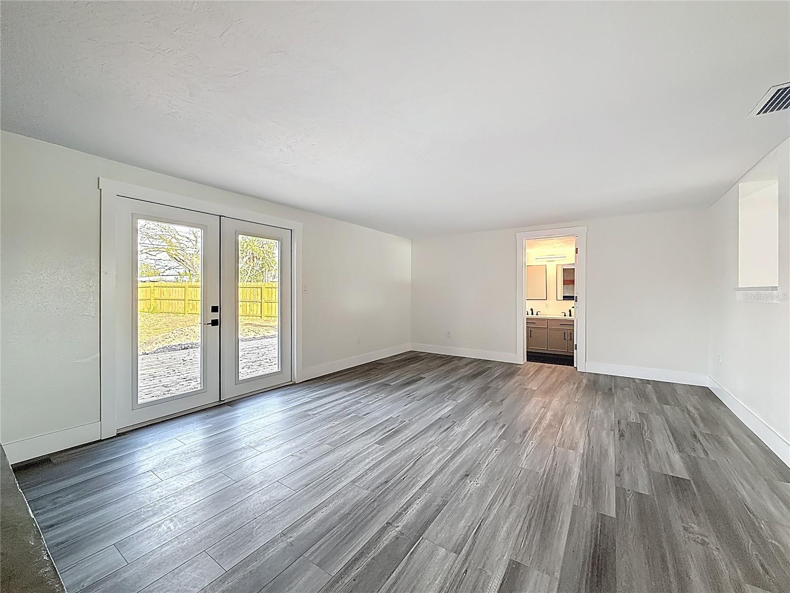 Image 24 of 71 For 2335 Murilla Way S