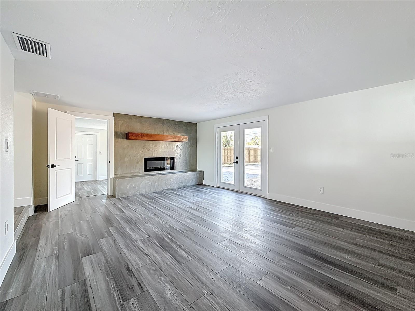 Image 28 of 71 For 2335 Murilla Way S