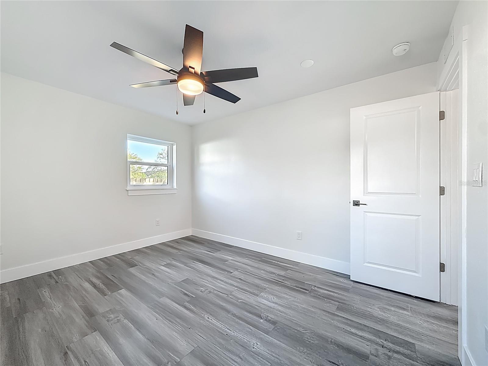 Image 32 of 71 For 2335 Murilla Way S