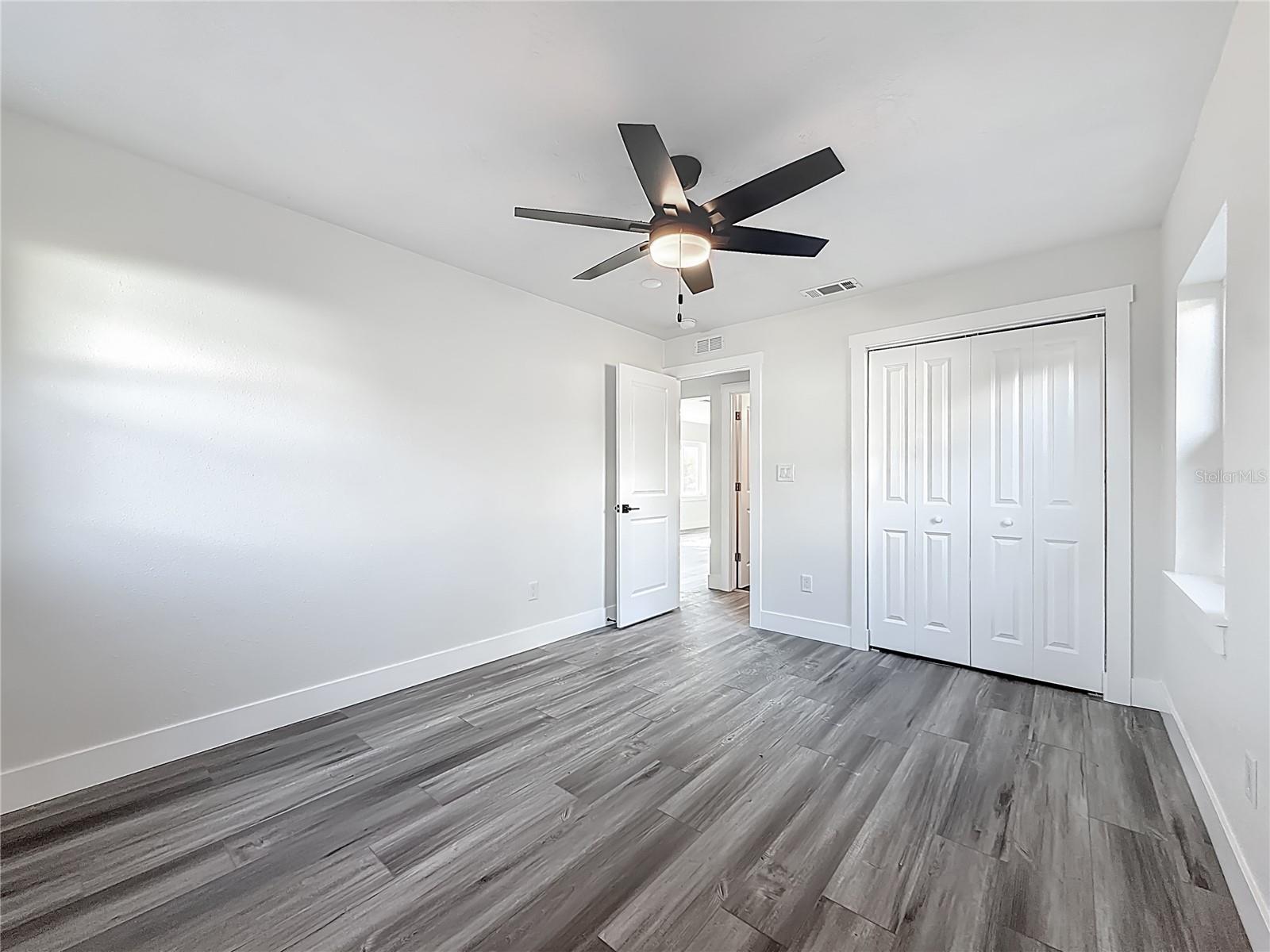 Image 33 of 71 For 2335 Murilla Way S