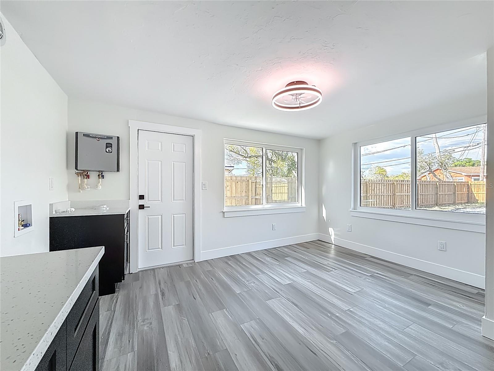 Image 45 of 71 For 2335 Murilla Way S