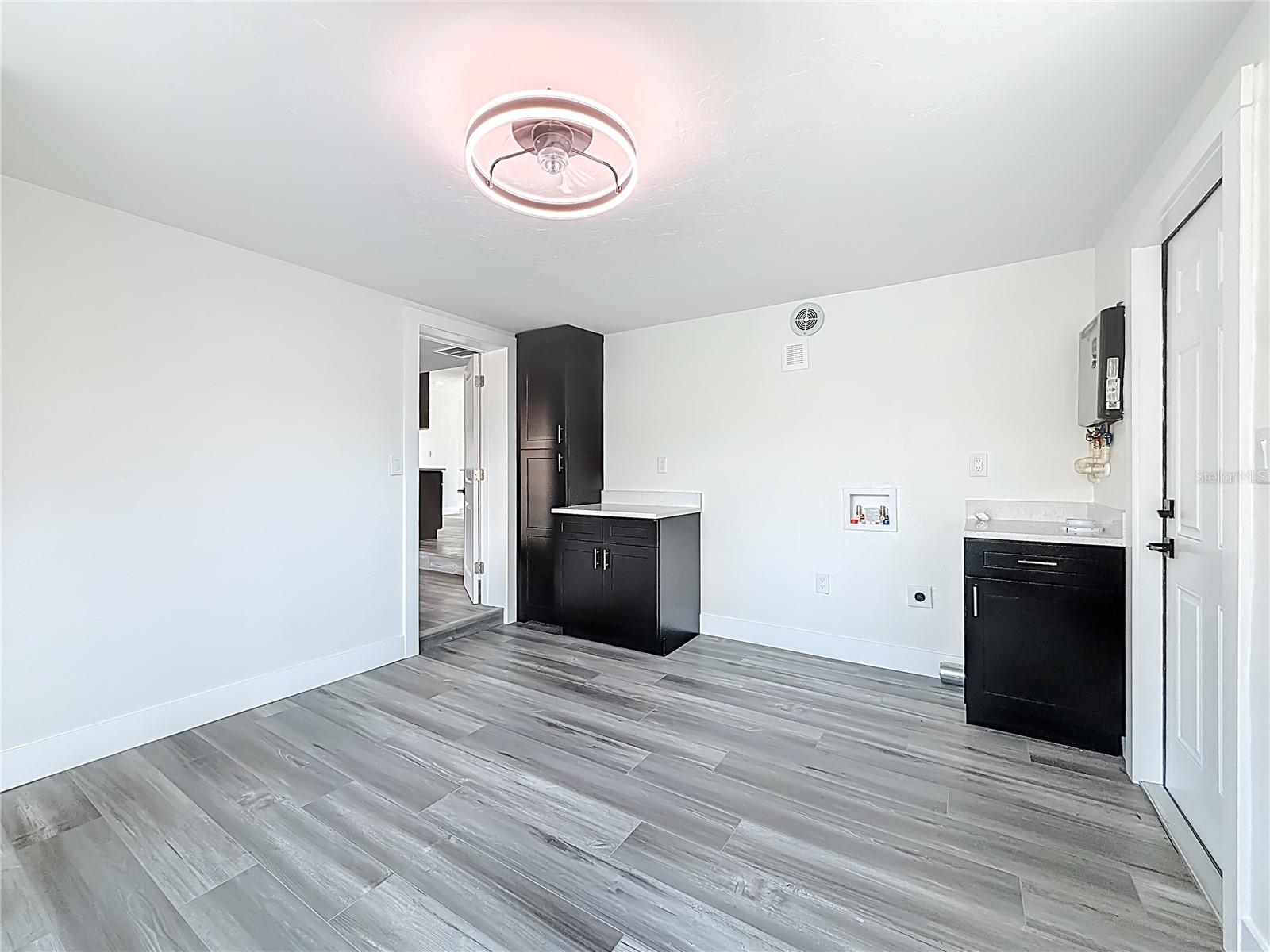 Image 47 of 71 For 2335 Murilla Way S