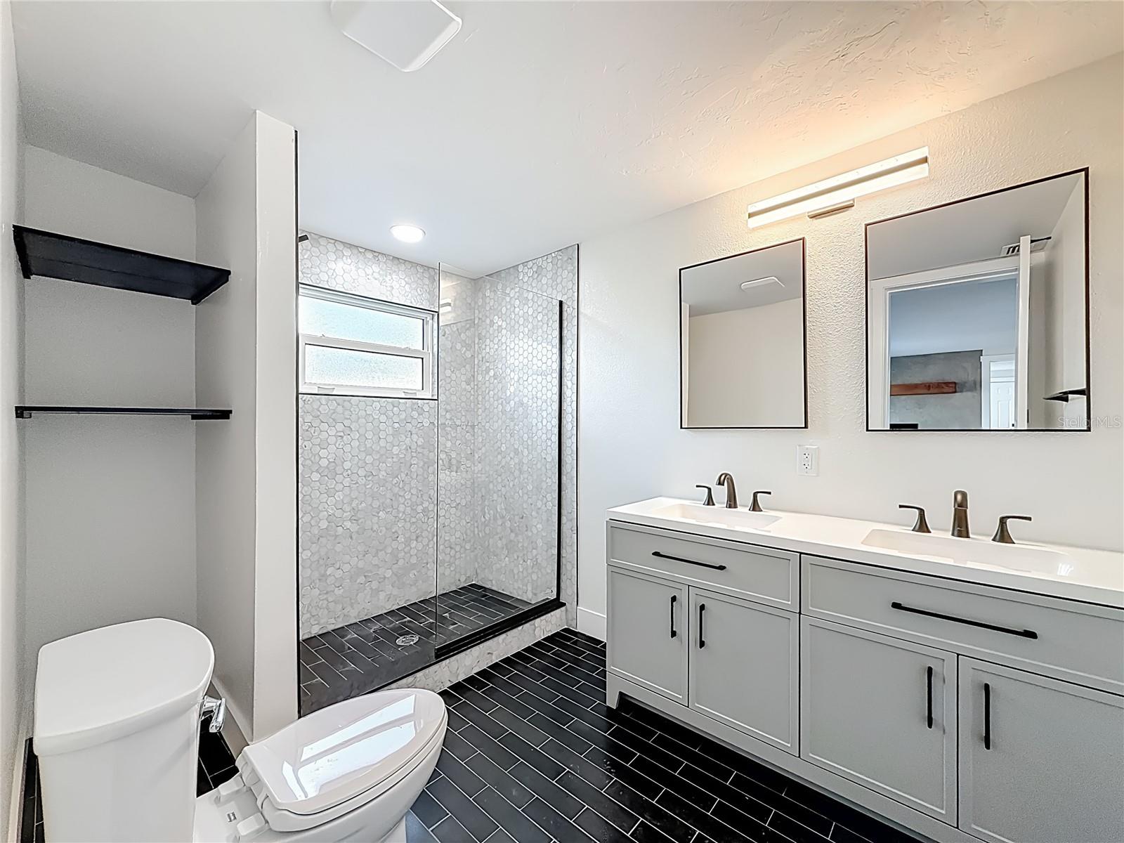 Image 49 of 71 For 2335 Murilla Way S