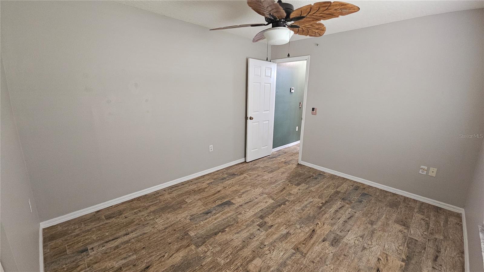 Listing photo id 27 for 37416 Hackney Place