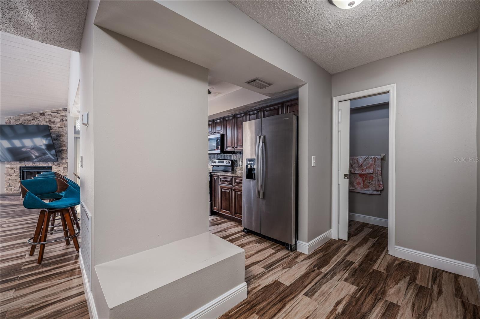 Image 11 of 36 For 930 Symphony Isles Boulevard