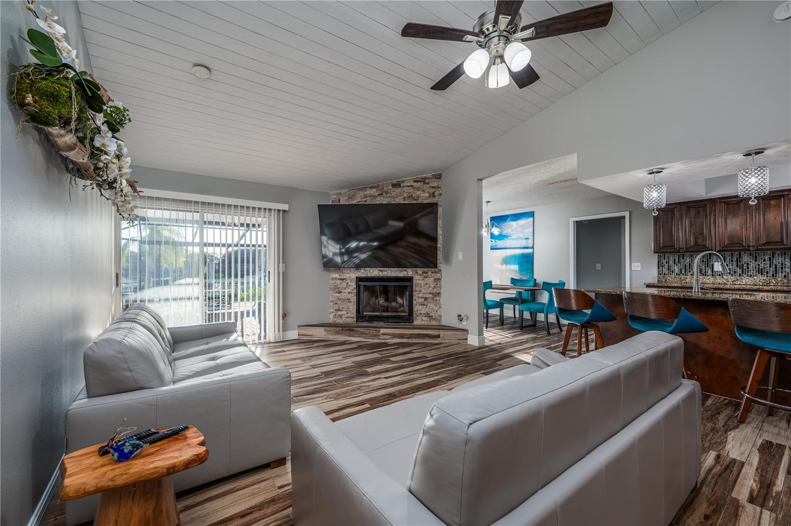 Image 16 of 36 For 930 Symphony Isles Boulevard