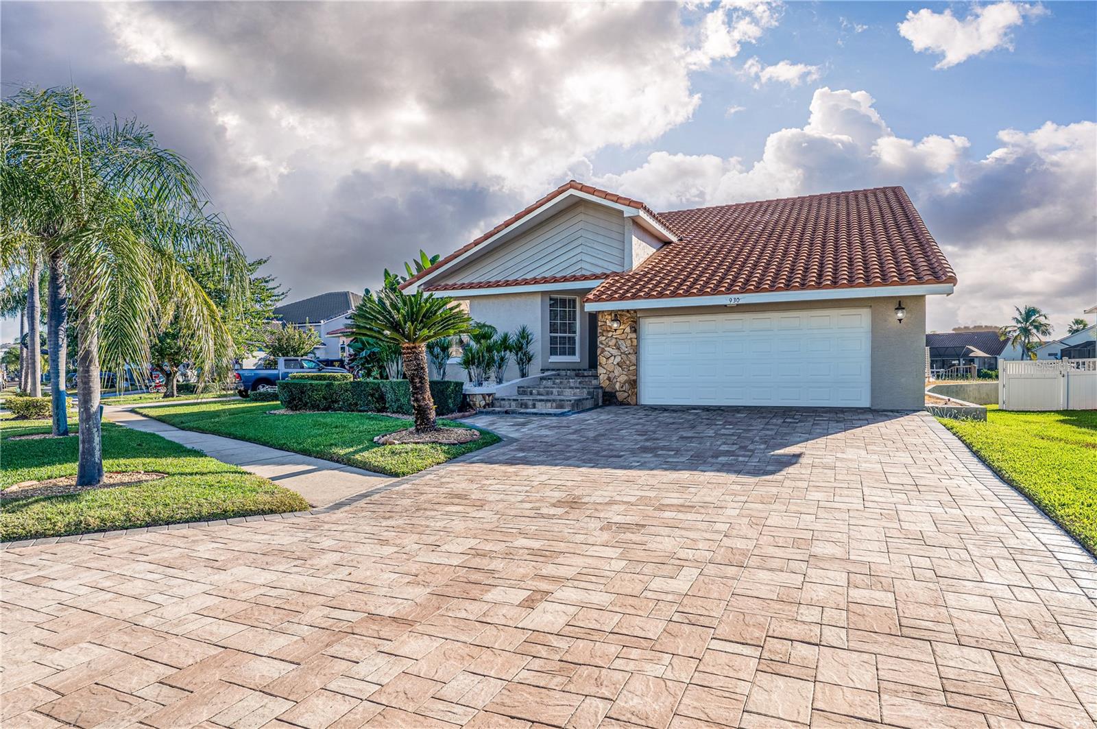 Image 33 of 36 For 930 Symphony Isles Boulevard