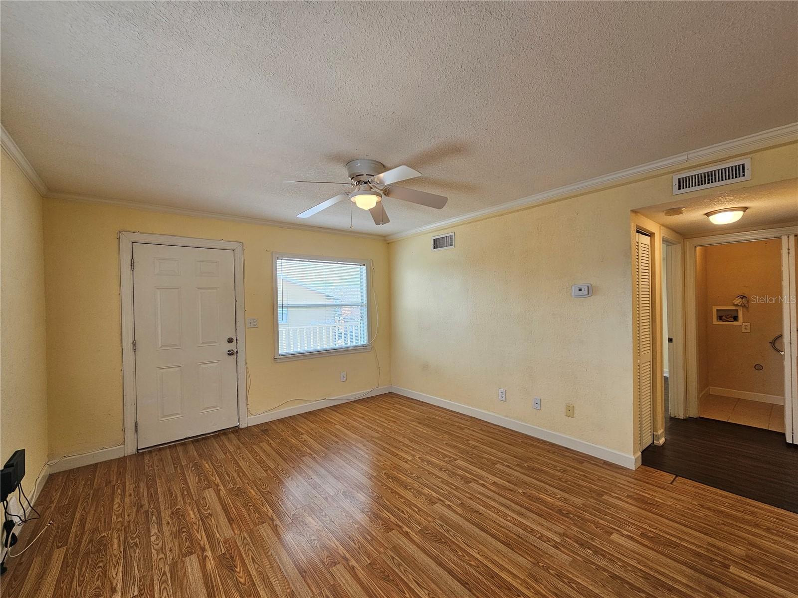 Image 5 of 14 For 119 Evergreen Avenue 203