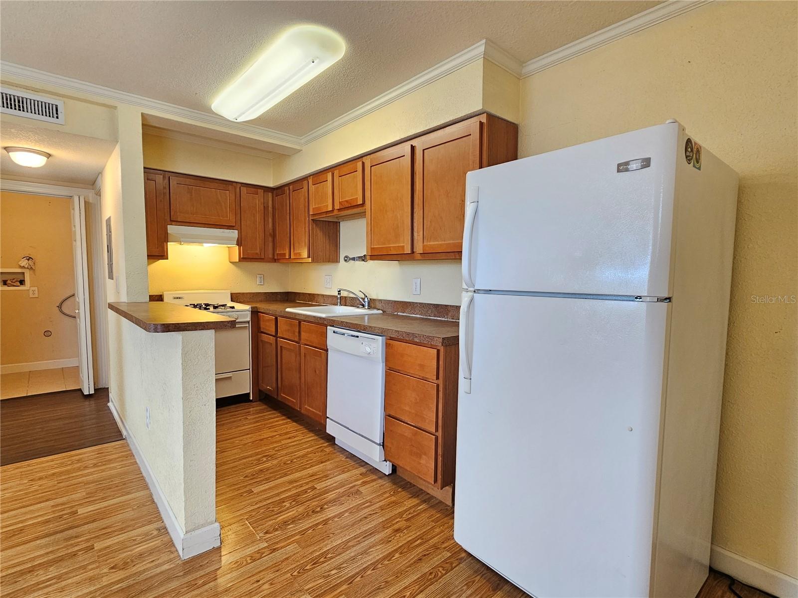 Image 7 of 14 For 119 Evergreen Avenue 203