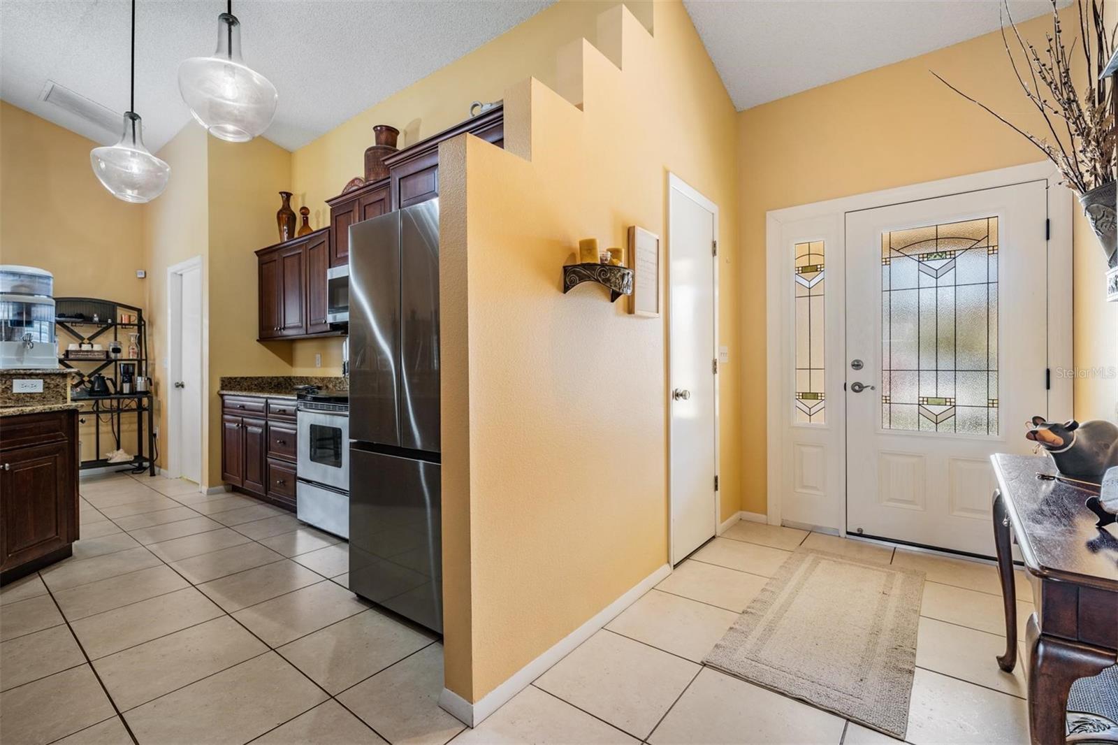 Image 4 of 34 For 1505 Lakehurst Way