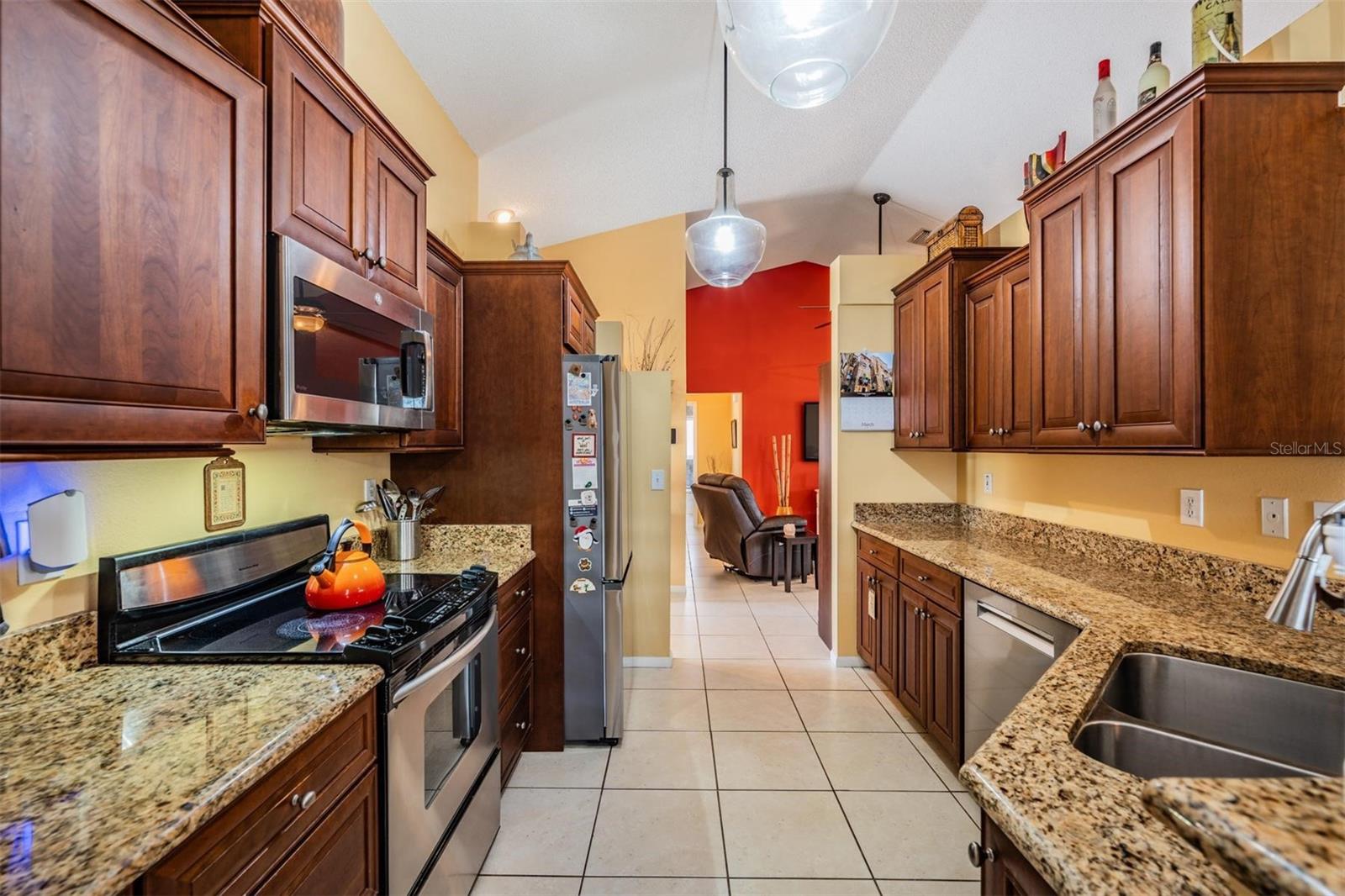 Image 7 of 34 For 1505 Lakehurst Way