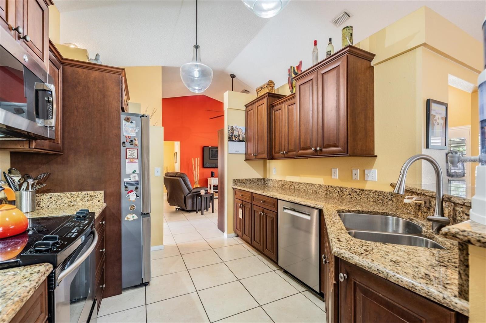 Image 8 of 34 For 1505 Lakehurst Way