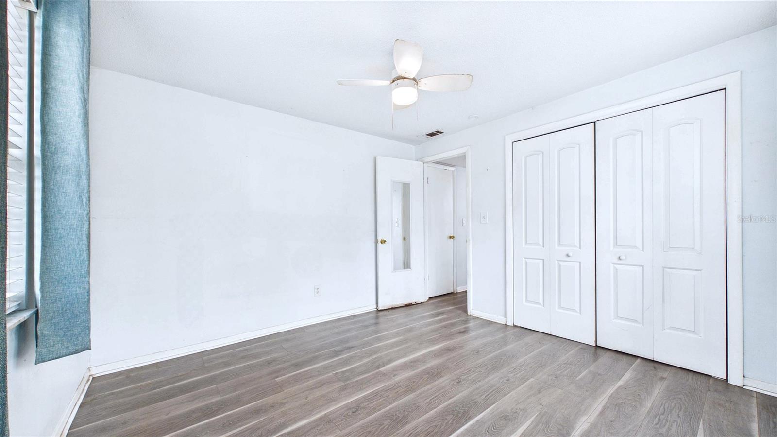 Image 15 of 37 For 1990 Carolina Avenue