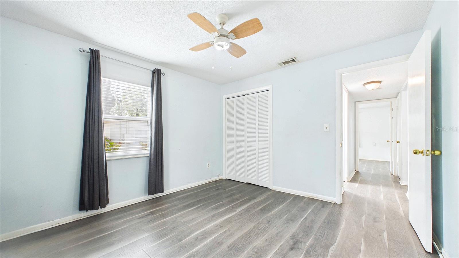 Image 20 of 37 For 1990 Carolina Avenue