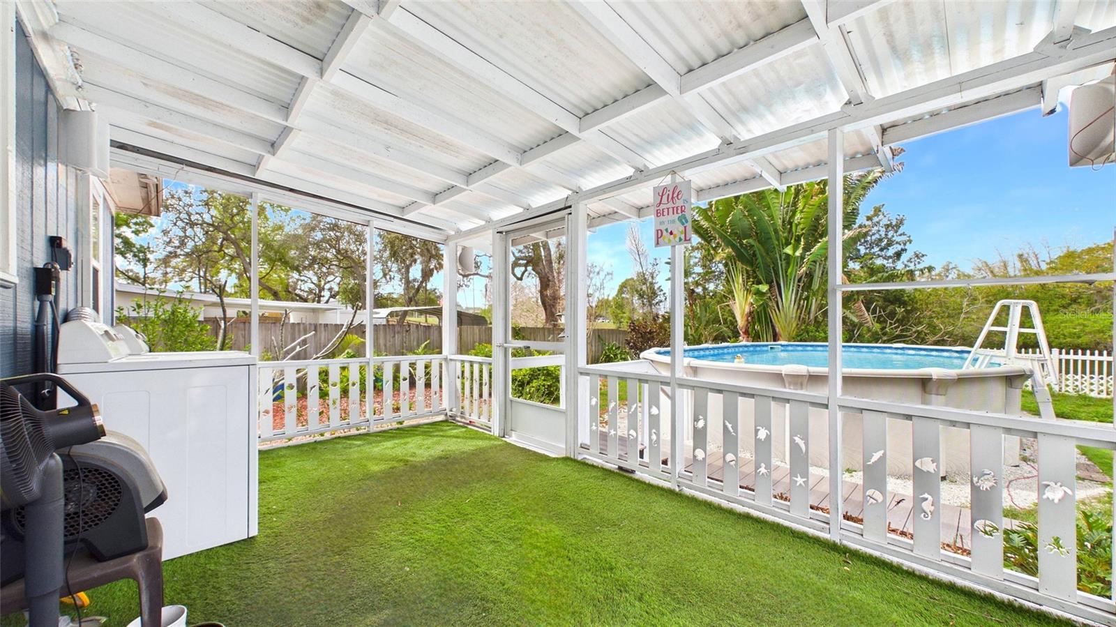 Image 21 of 37 For 1990 Carolina Avenue