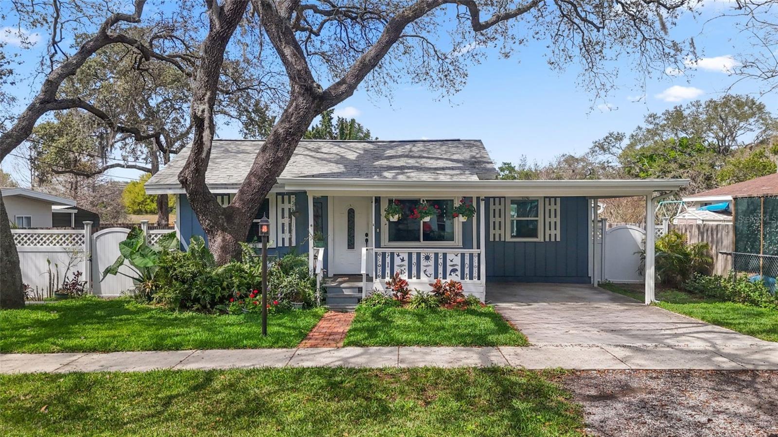 Image 35 of 37 For 1990 Carolina Avenue