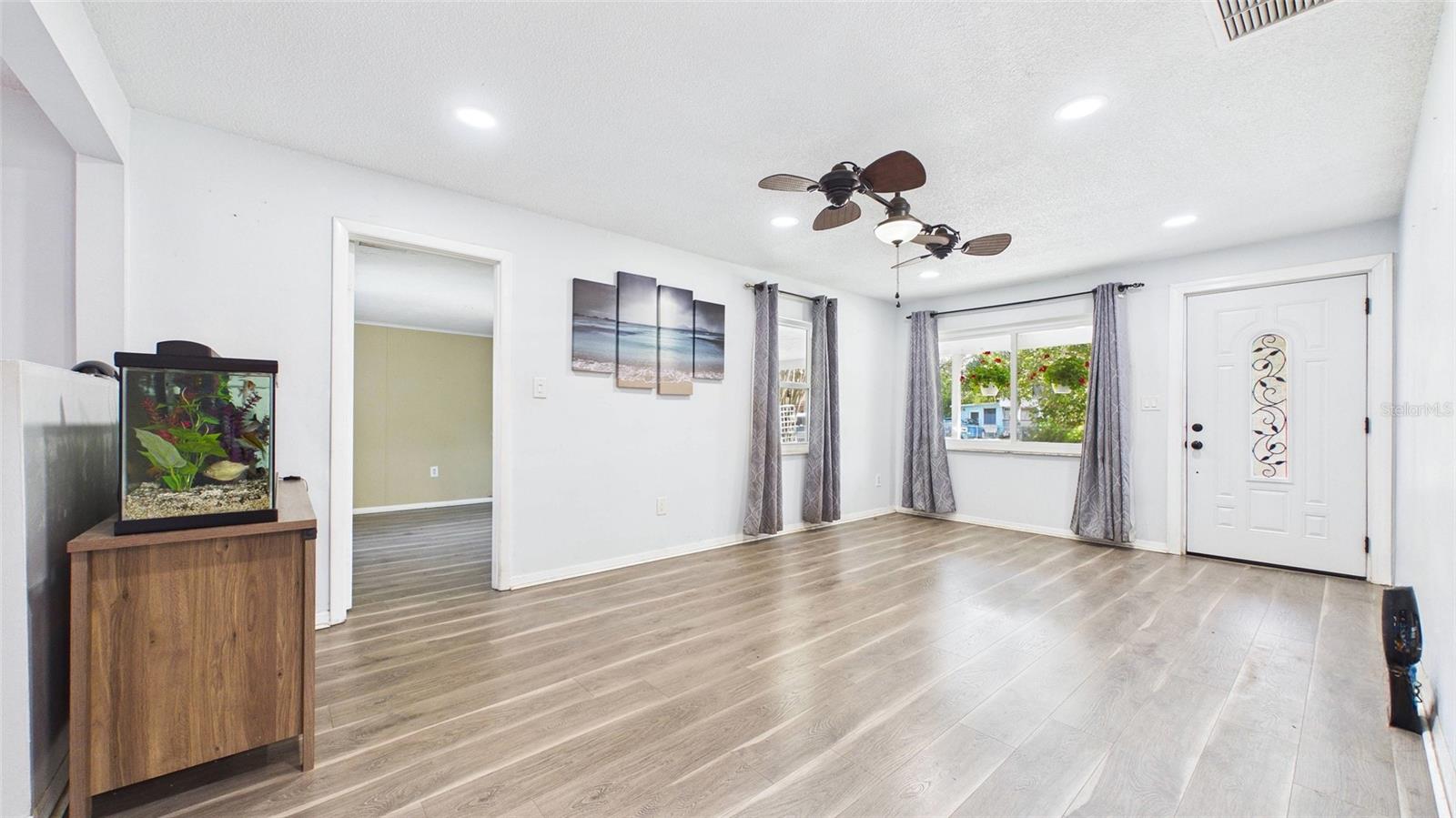 Image 4 of 37 For 1990 Carolina Avenue