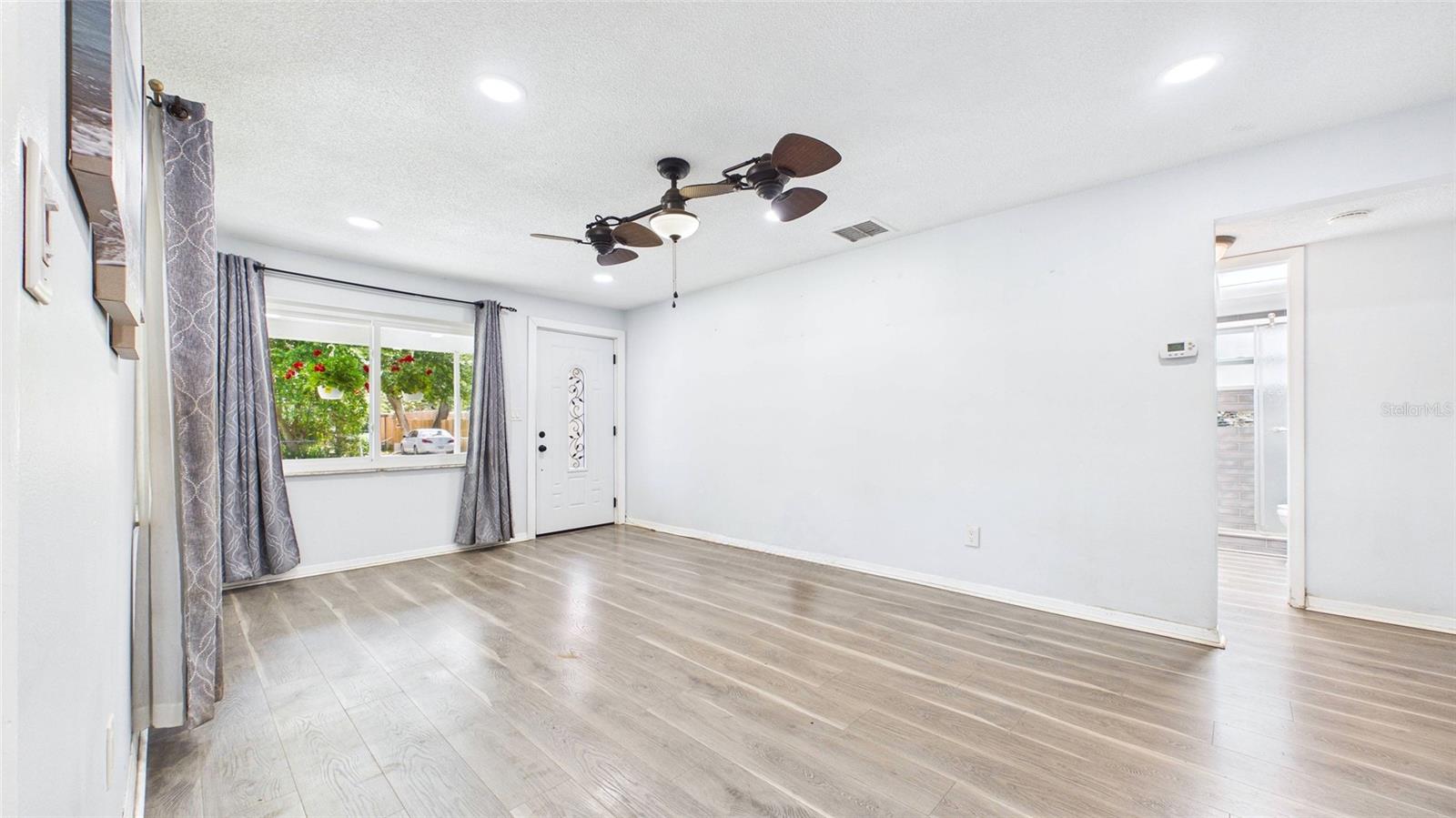 Image 6 of 37 For 1990 Carolina Avenue