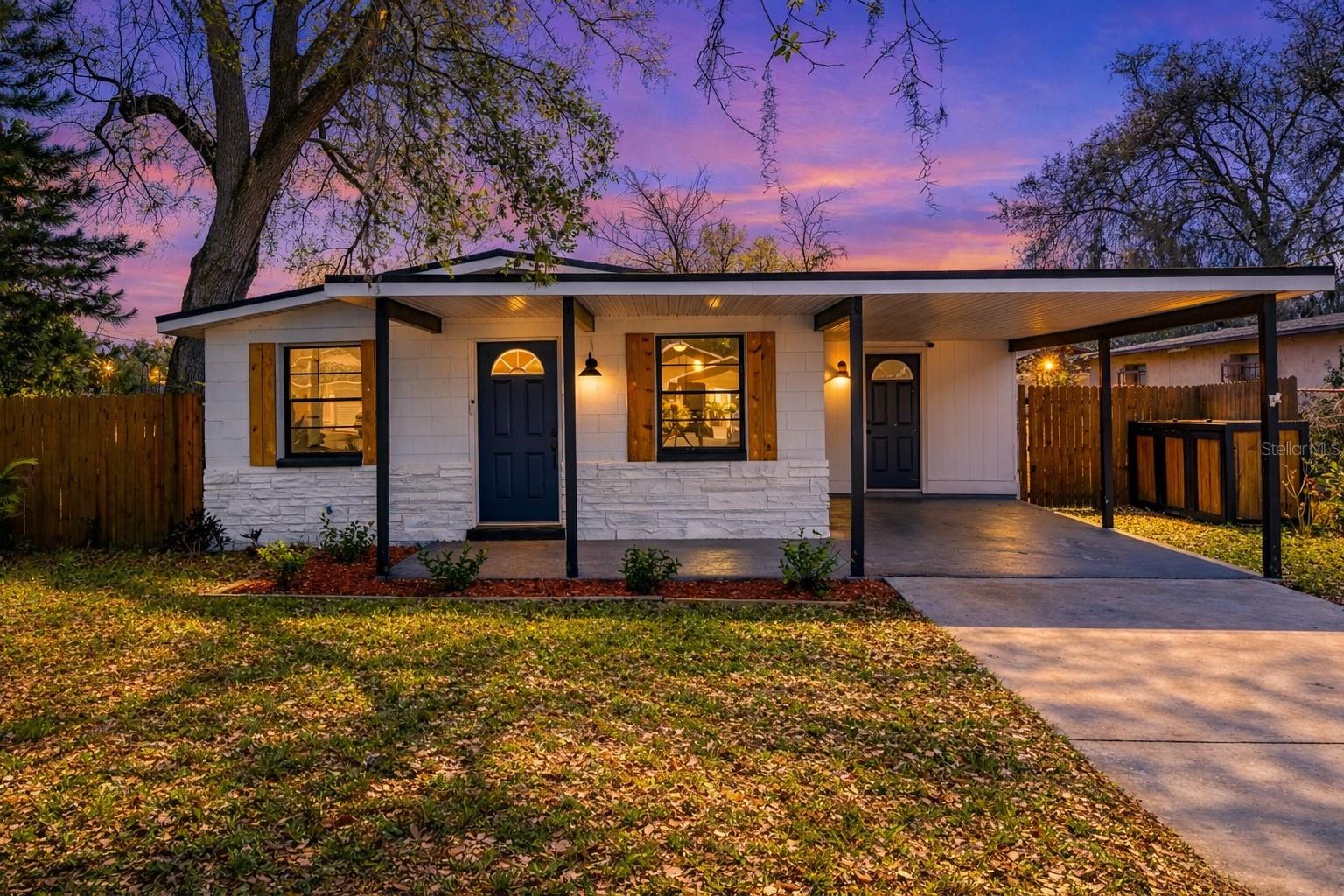 Listing photo id 0 for 3007 Chipco Street