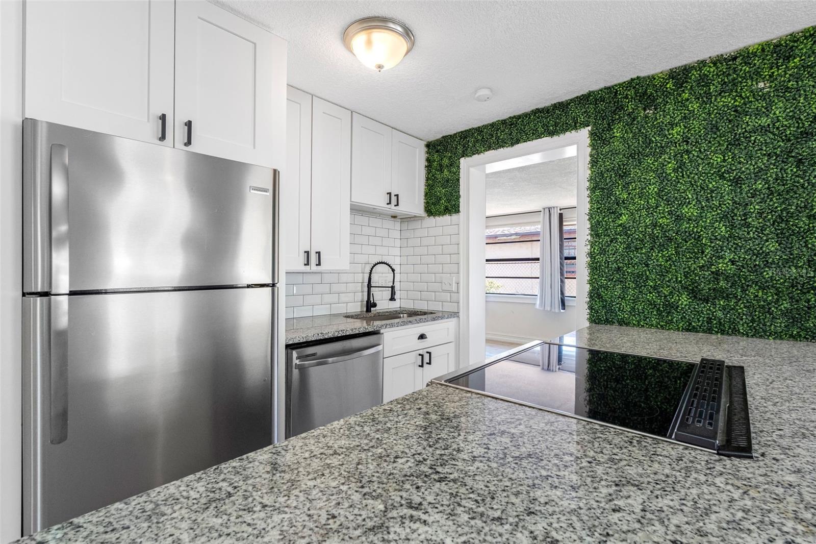 Listing photo id 18 for 3007 Chipco Street