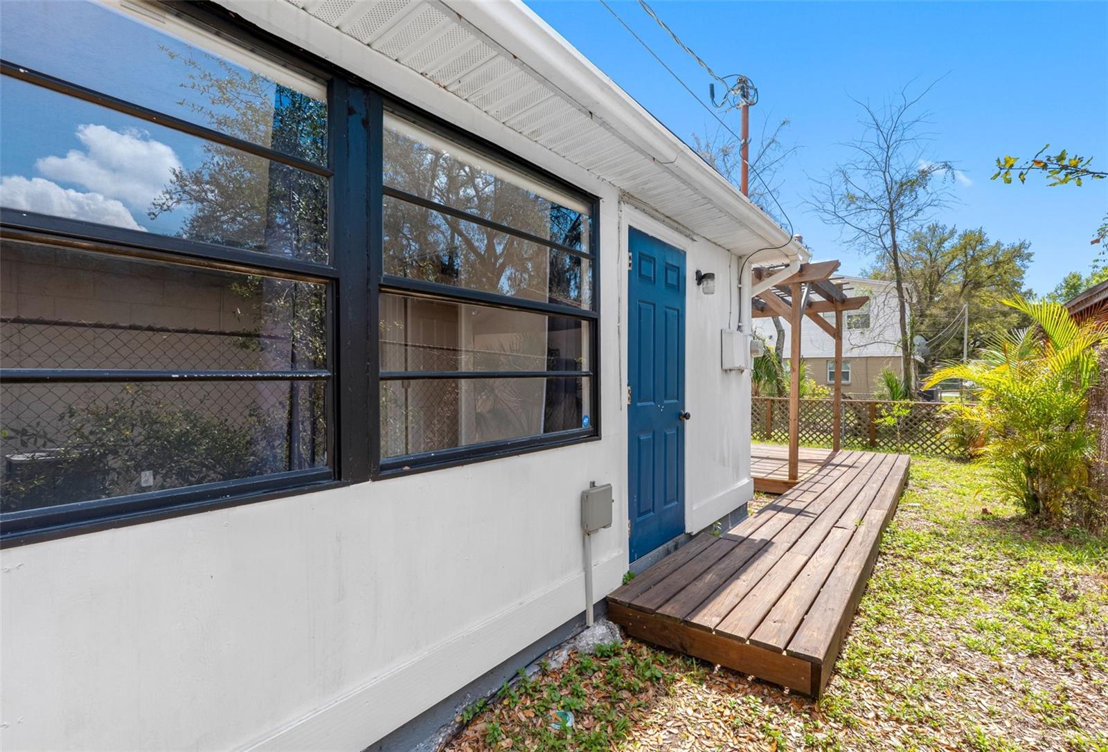 Listing photo id 42 for 3007 Chipco Street