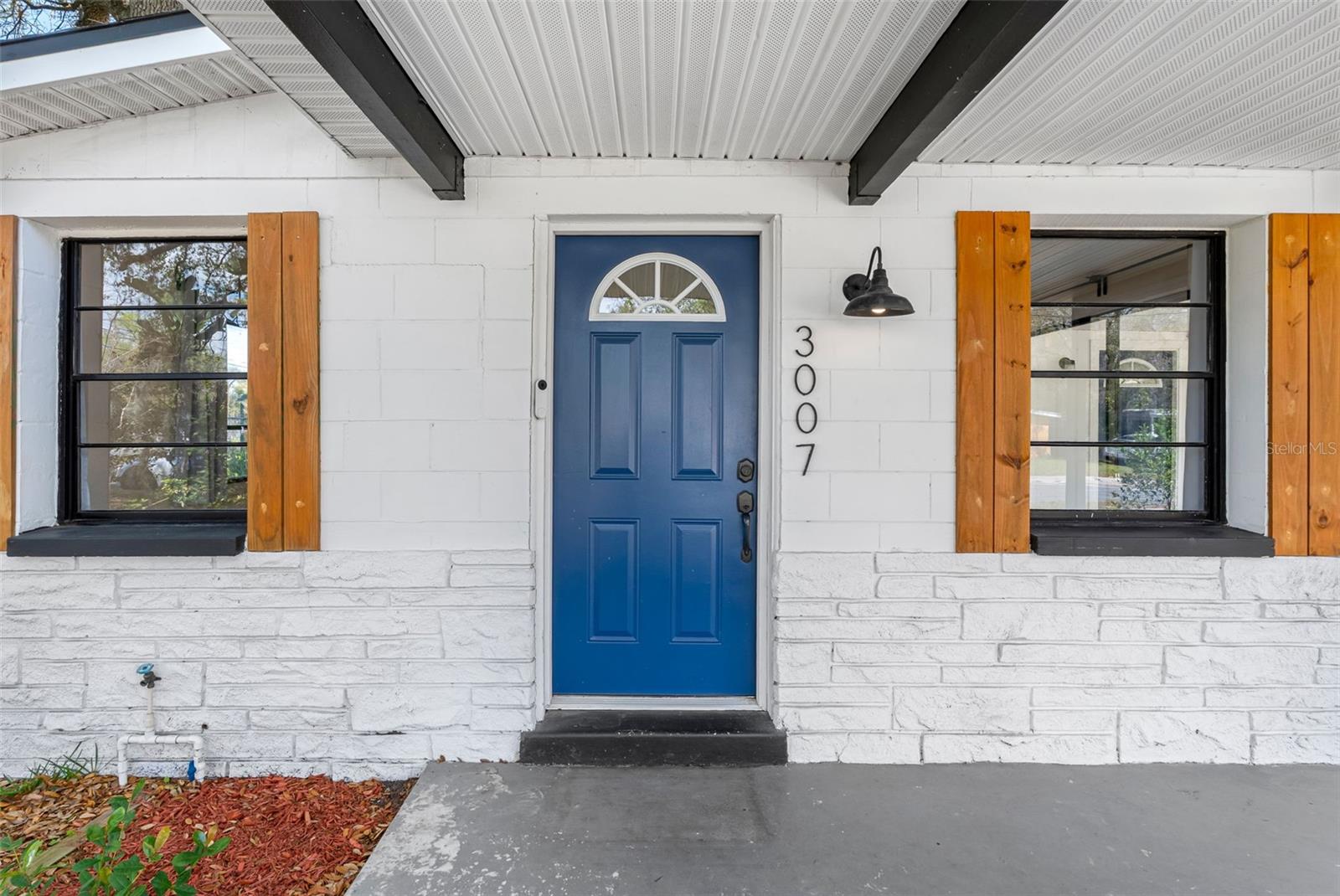 Listing photo id 3 for 3007 Chipco Street