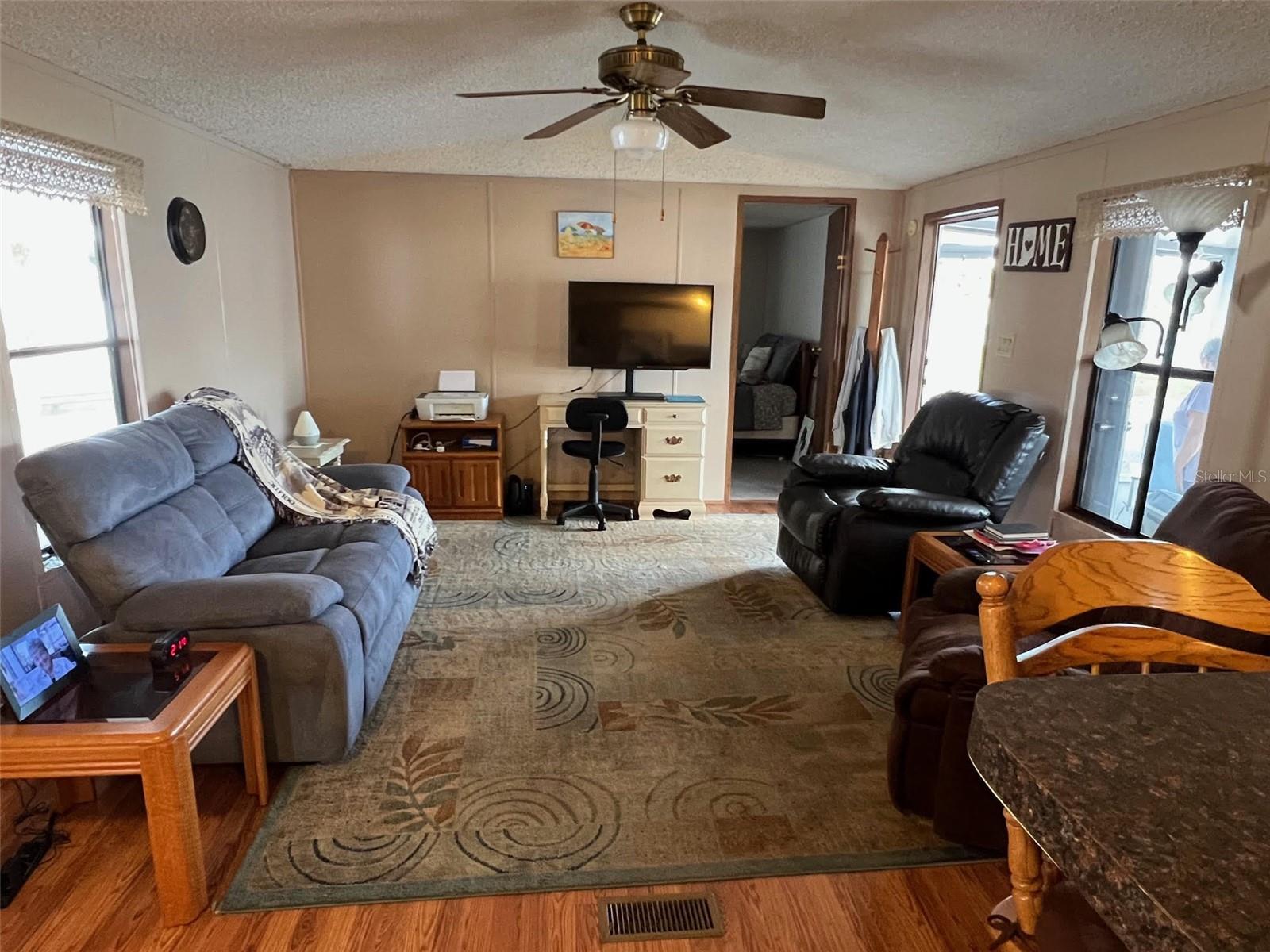 Image 13 of 27 For 6580 Seminole Boulevard 300