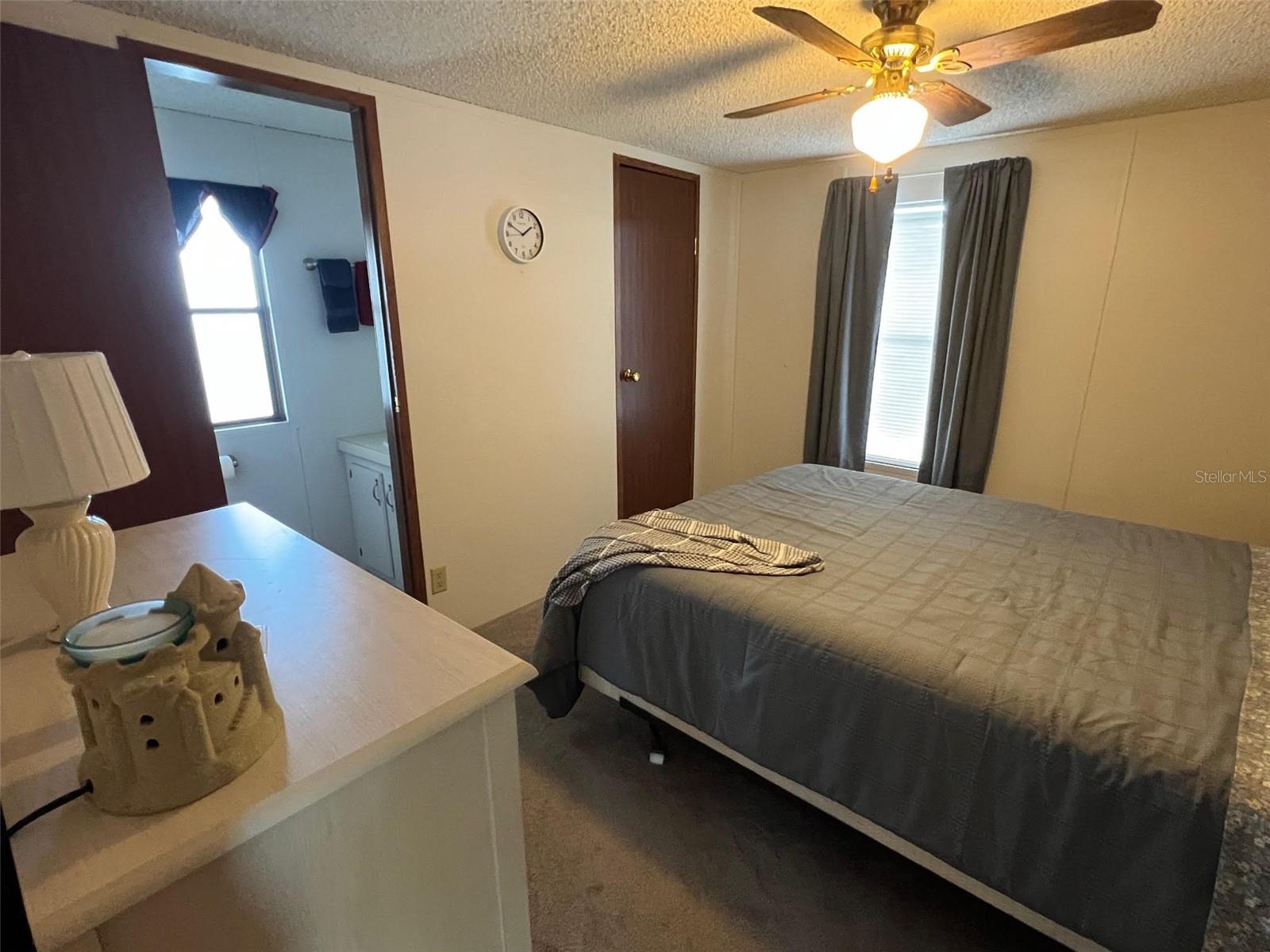 Image 17 of 27 For 6580 Seminole Boulevard 300