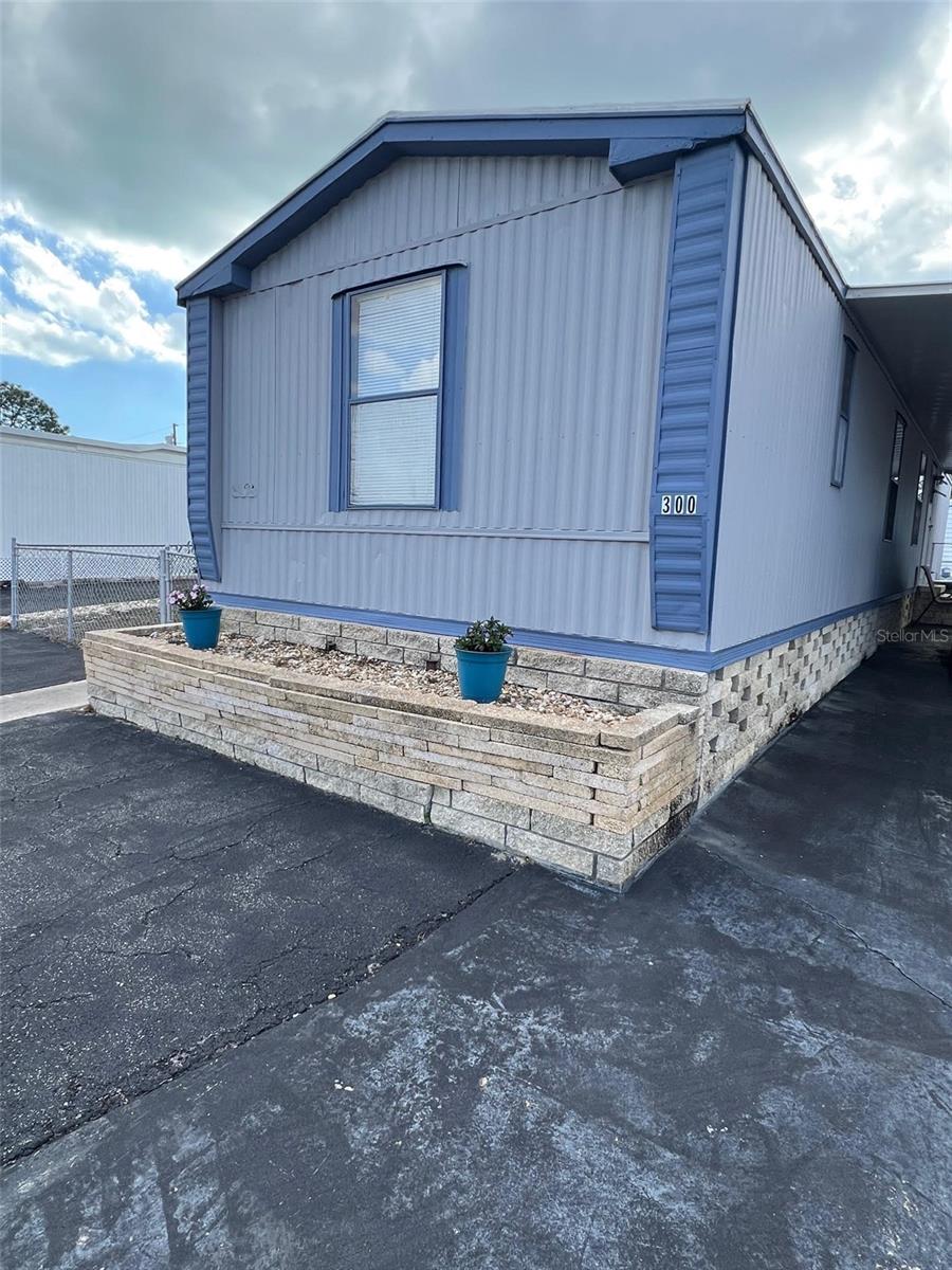 Image 2 of 27 For 6580 Seminole Boulevard 300