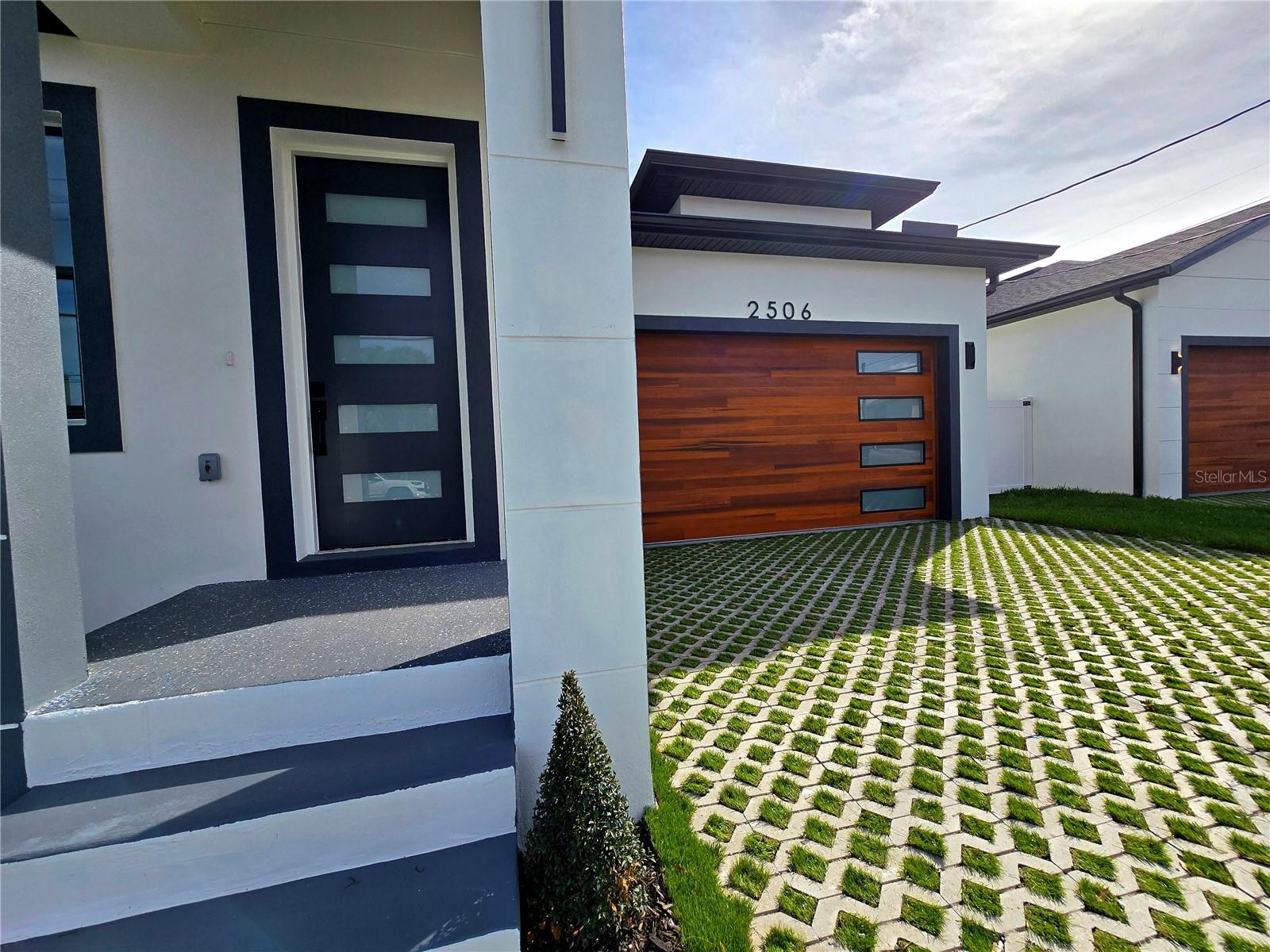 Image 4 of 50 For 2506 Arch Street