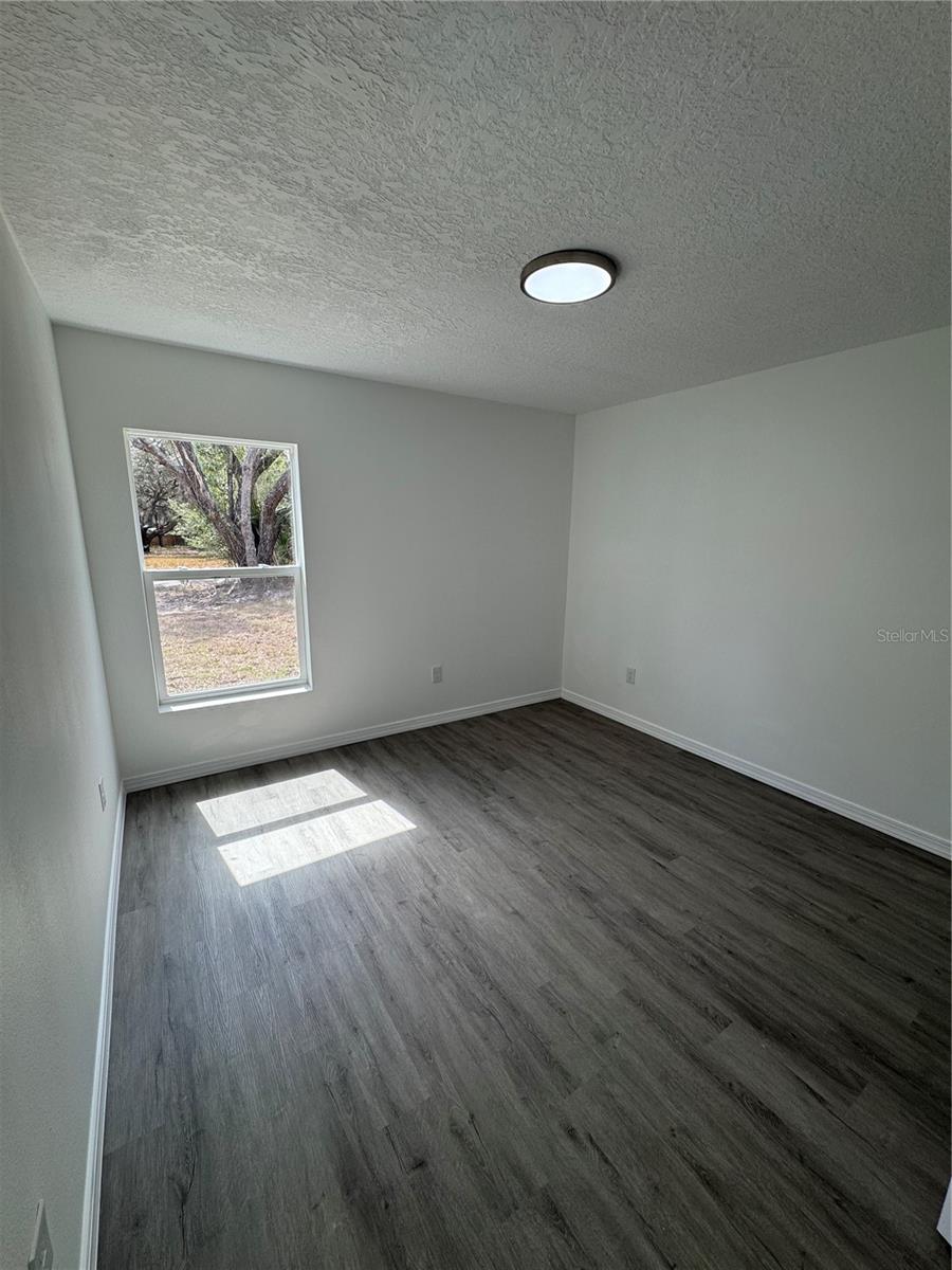 Image 20 of 35 For 8448 Balm Street