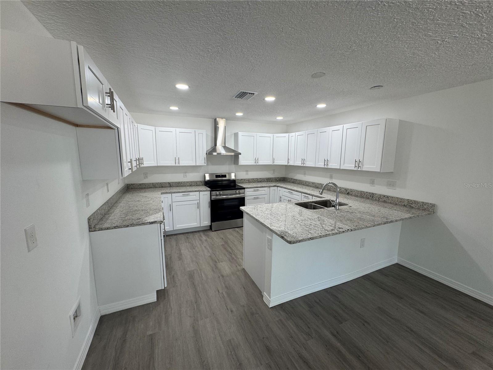 Image 7 of 35 For 8448 Balm Street