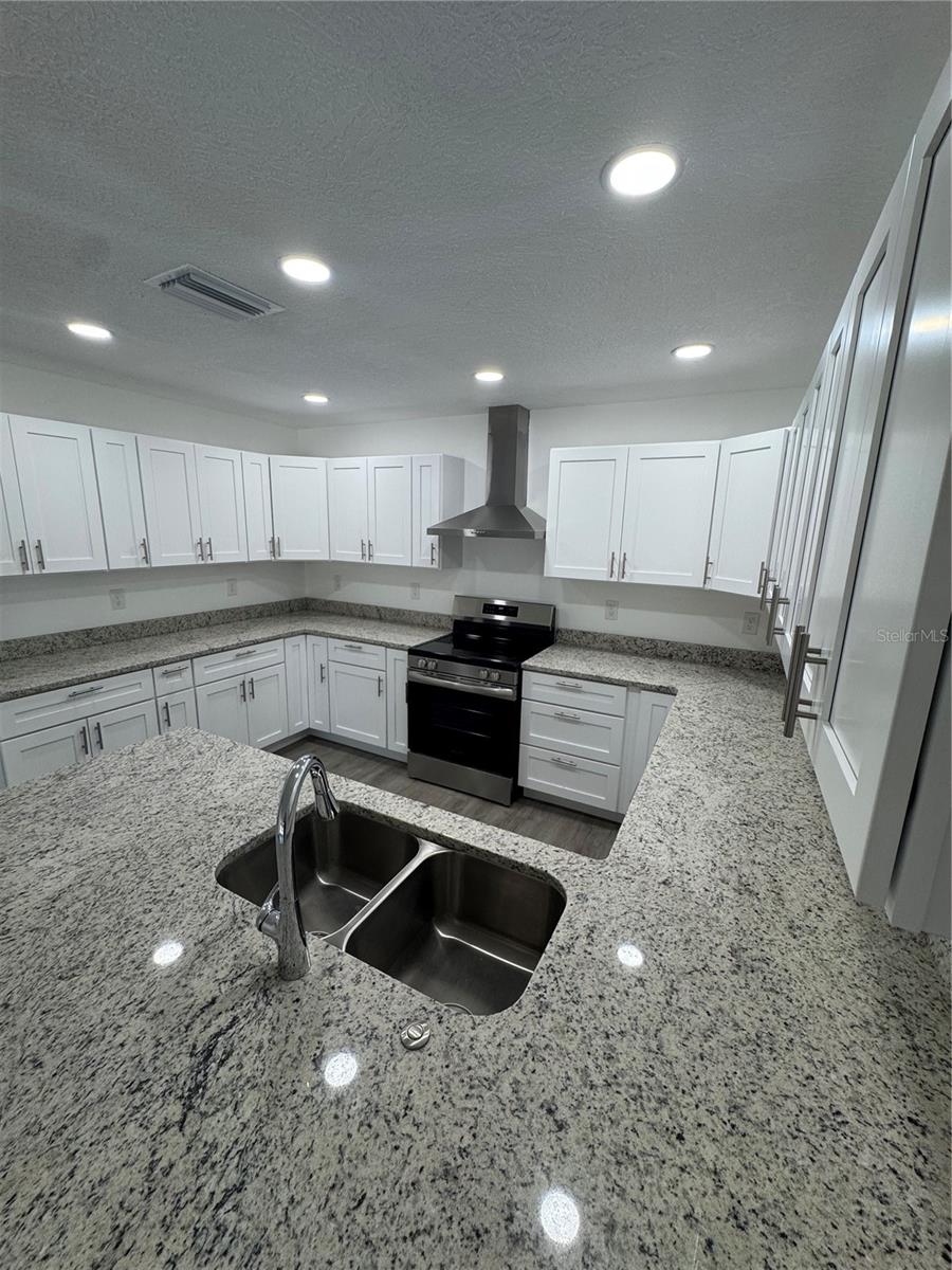 Image 9 of 35 For 8448 Balm Street